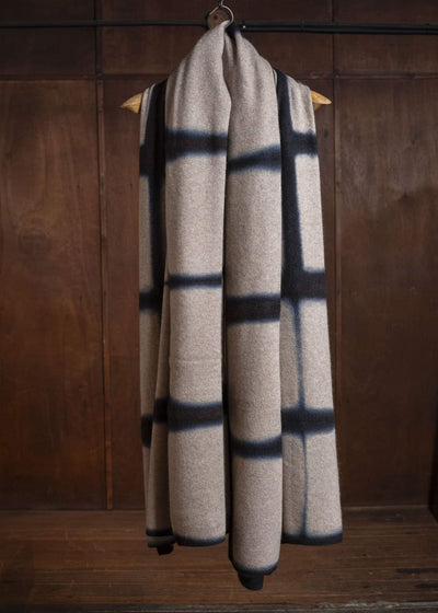 SUZUSAN 1006K-522 Cashmere Knit Throw Black - Light Coffee