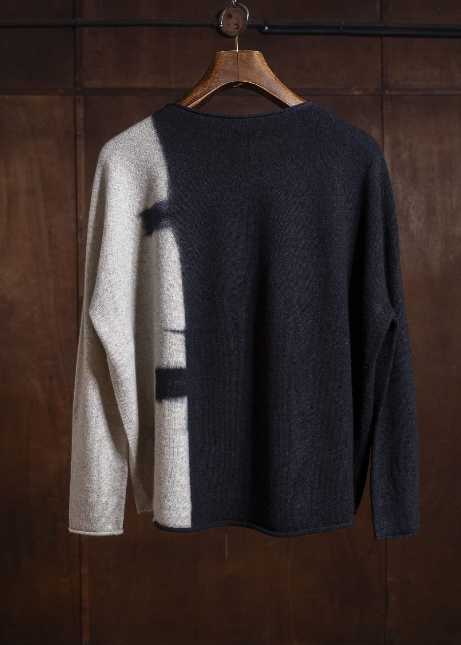 SUZUSAN 3087K-545 Cashmere Seamles Wide Pullover Black - Light Grey