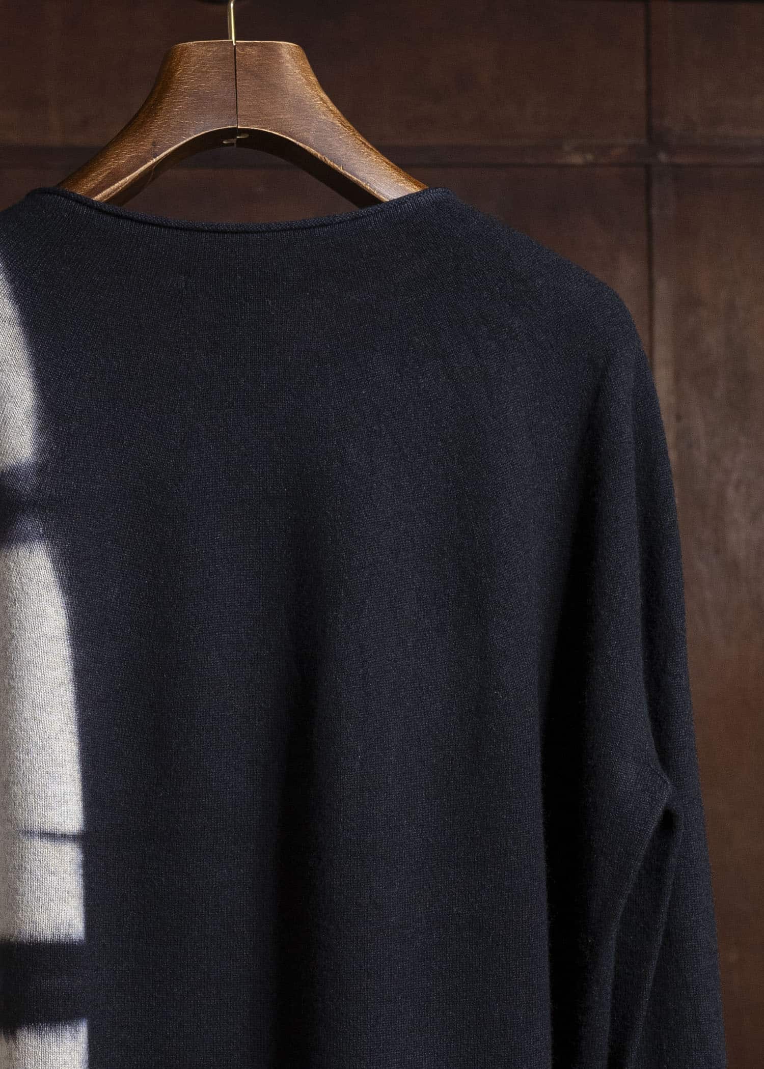 SUZUSAN 3087K-545 Cashmere Seamles Wide Pullover Black - Light Gray