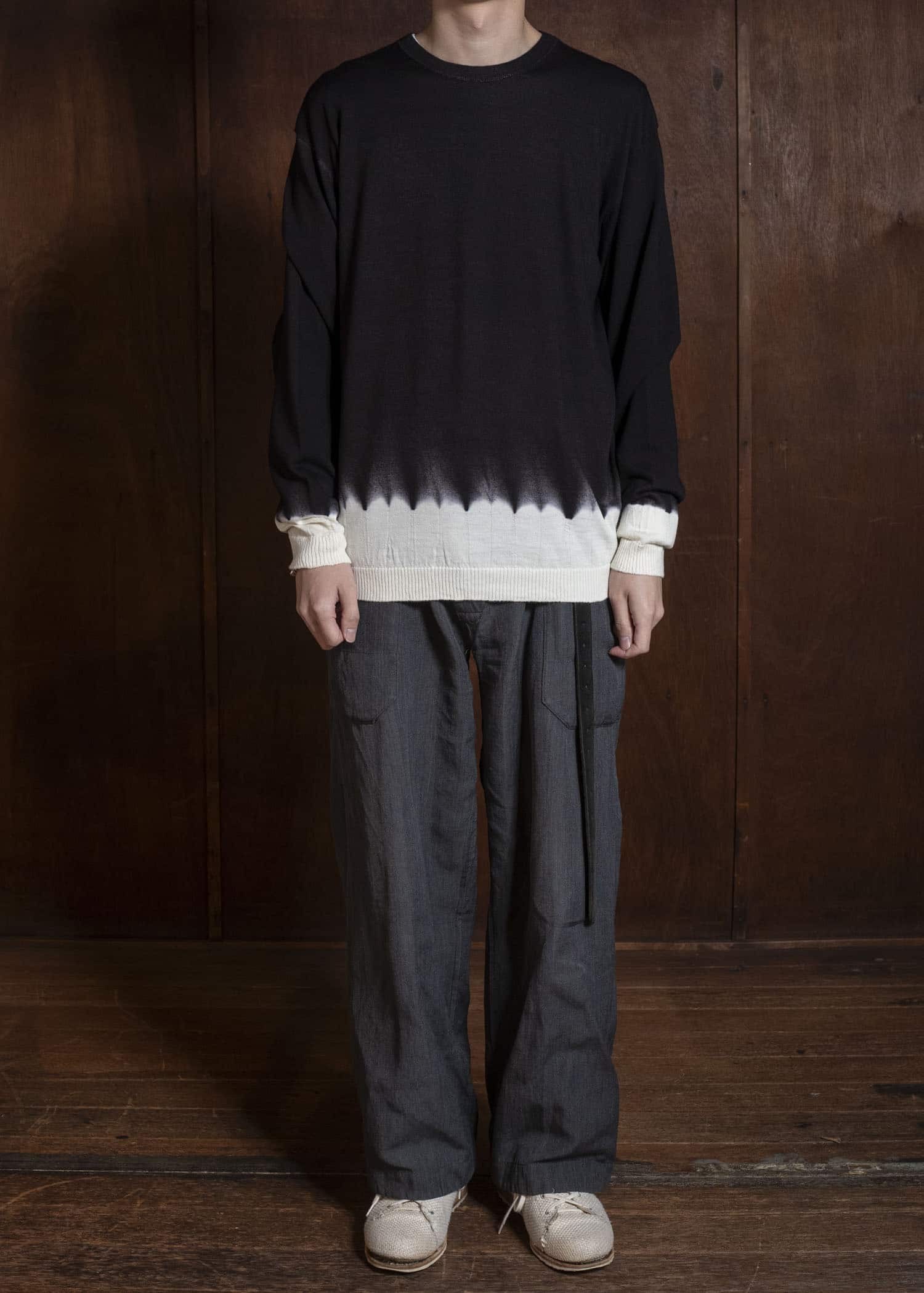 SUZUSAN 3088W-330 Washable Merino Wool Crew Neck Pullover Black - Natura l White