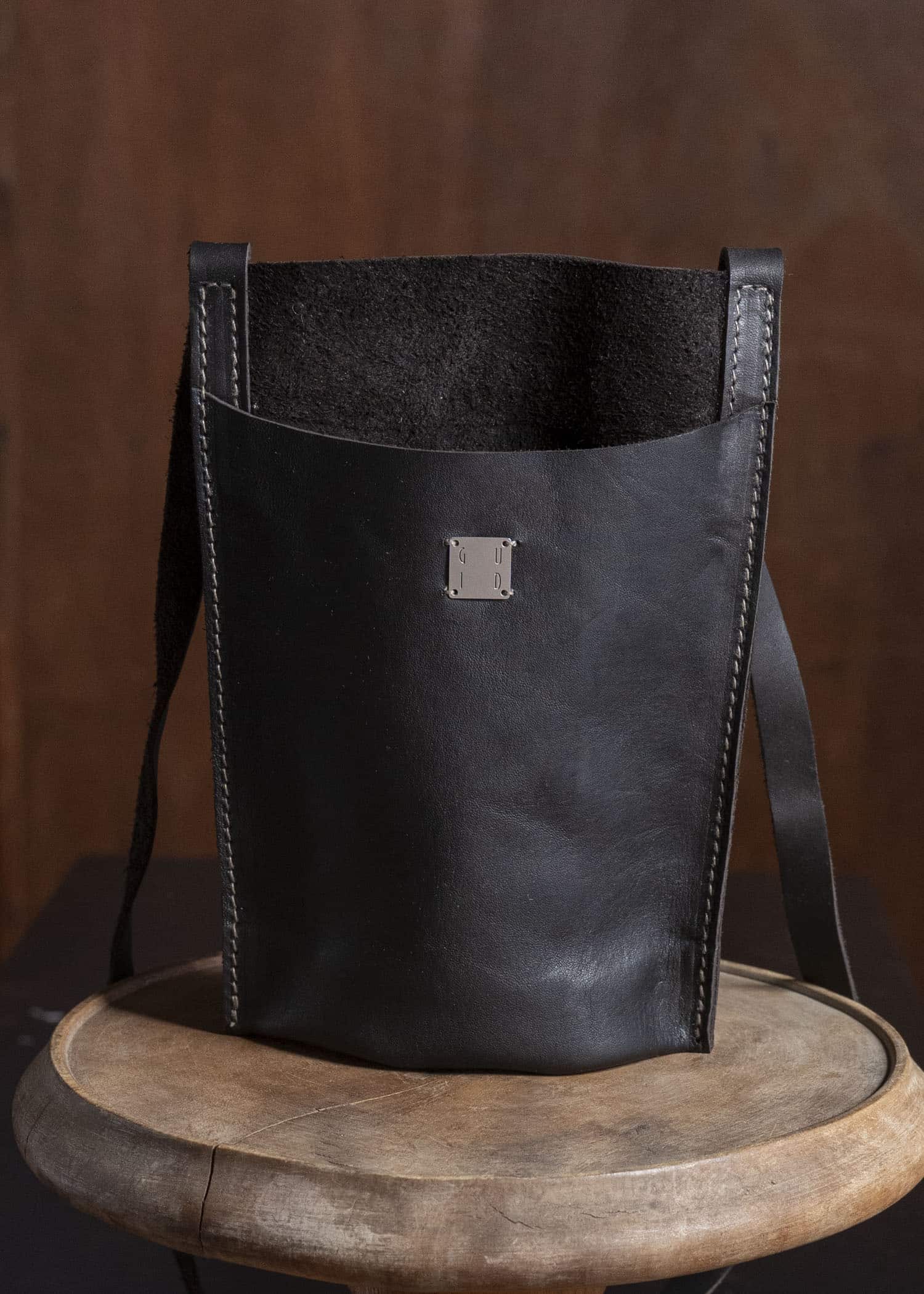 GUIDI PHONE HOLDER SHOULDER CASE CV60T PKT1