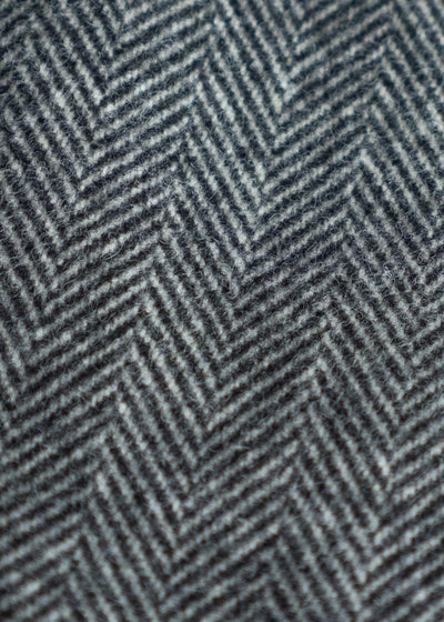 JAN-JAN VAN ESSCHE HOODPIEACE#1 Hooded Collar Piece Herringbone Yak Wool Black&White