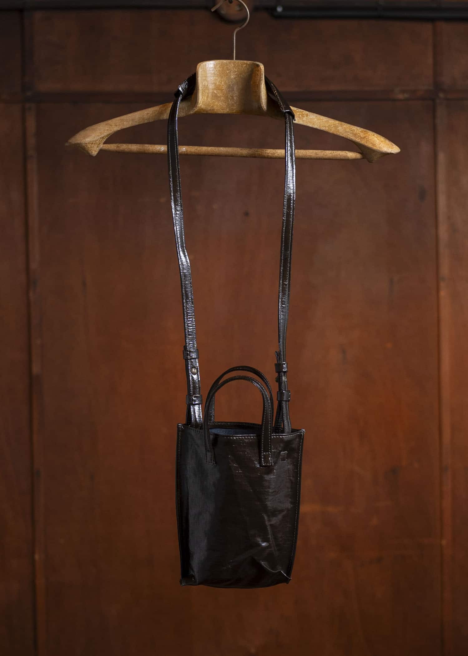 UMA WANG S5/M/UB0061-uw490 SMALL CASE CANVAS dark green