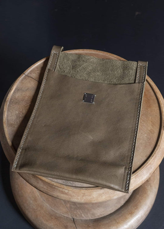 GUIDI PHONE HOLDER SHOULDER CASE CV177T PKT1