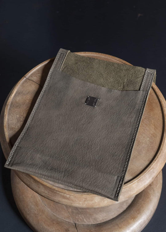 GUIDI PHONE HOLDER SHOULDER CASE CV177T PKT1