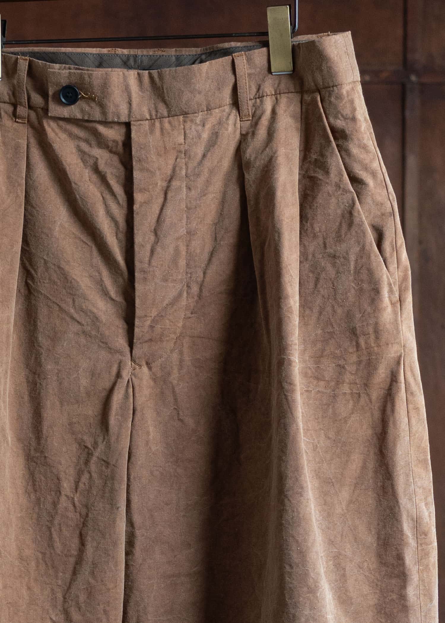 KLASICA Tucked x2 Trousers / Kakishibu Brown