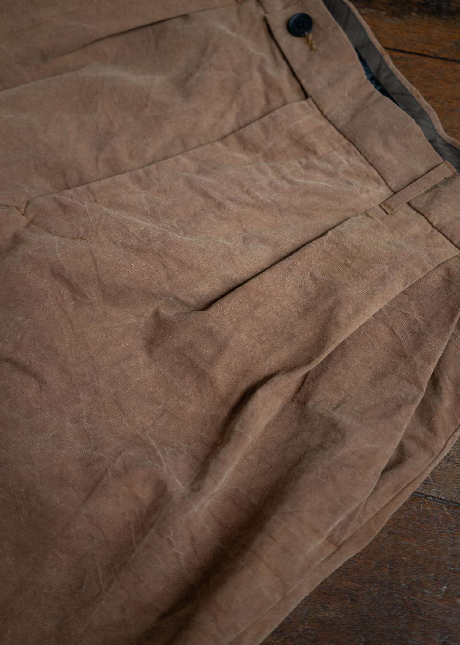 KLASICA Tucked x2 Trousers / Kakishibu Brown