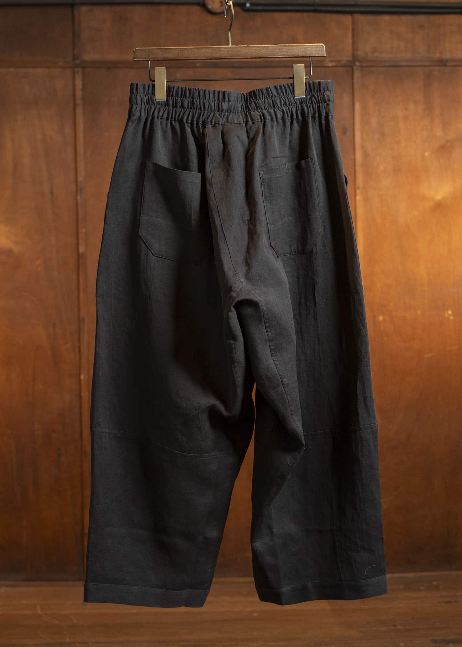 JAN-JAN VAN ESSCHE TROUSERS#86-COTTON DOUBLE CLOTH DEEP BROWN  Loose Fit Trousers With Elastic Waistband Cotton Double Cloth Deep Brown