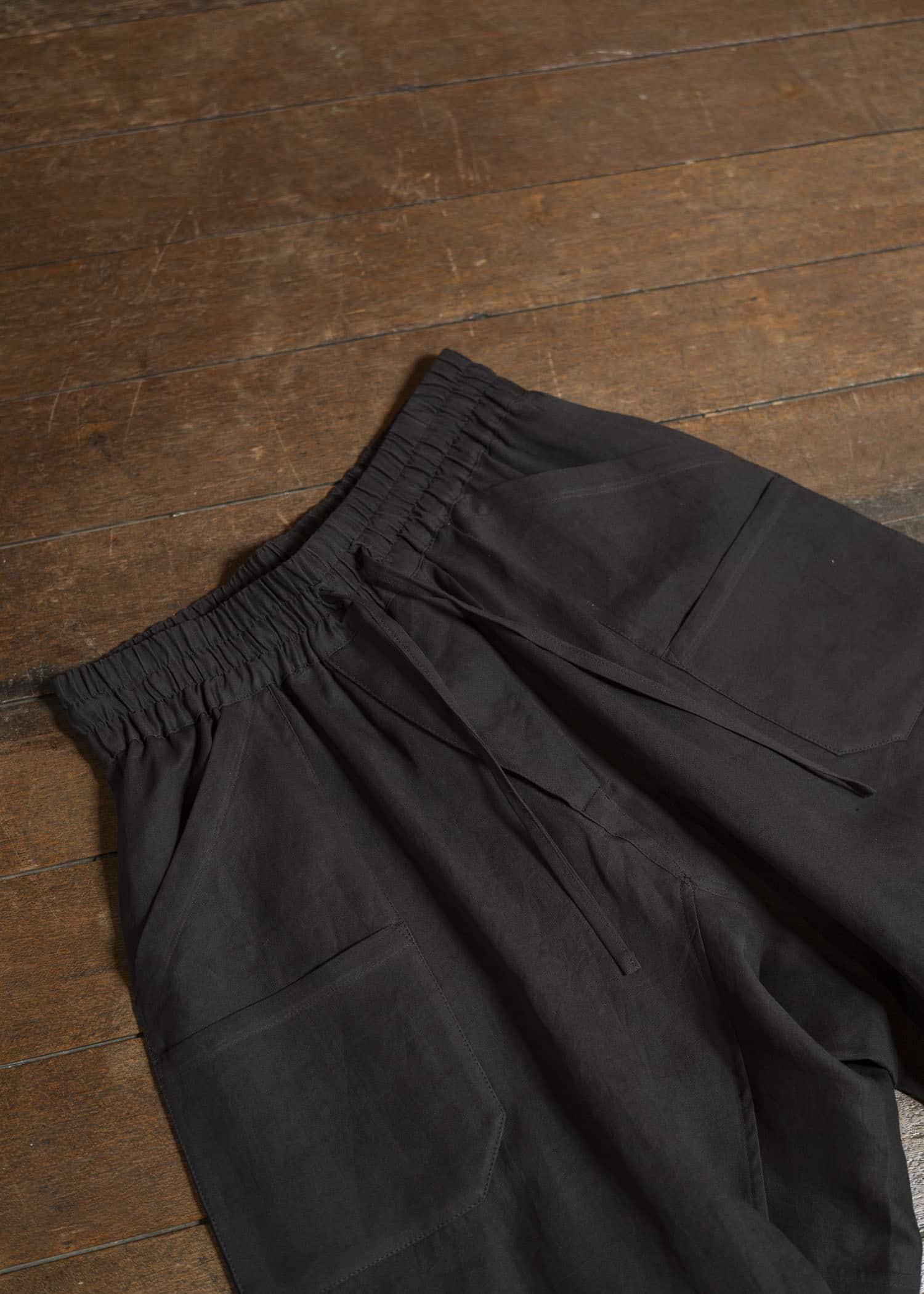 JAN-JAN VAN ESSCHE TROUSERS#86-COTTON DOUBLE CLOTH DEEP BROWN  Loose Fit Trousers With Elastic Waistband Cotton Double Cloth Deep Brown