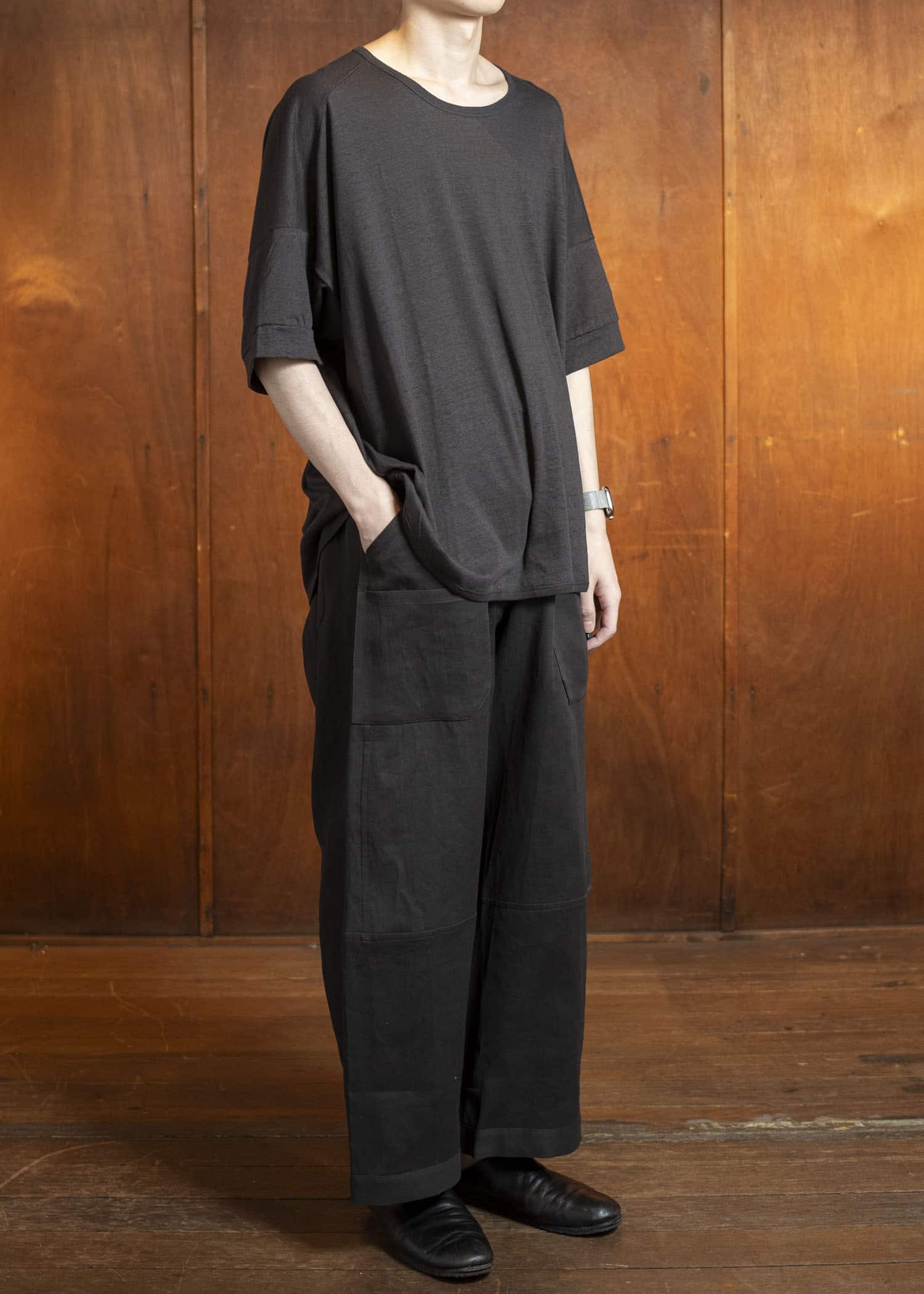 JAN-JAN VAN ESSCHE TROUSERS#86-COTTON DOUBLE CLOTH DEEP BROWN  Loose Fit Trousers With Elastic Waistband Cotton Double Cloth Deep Brown