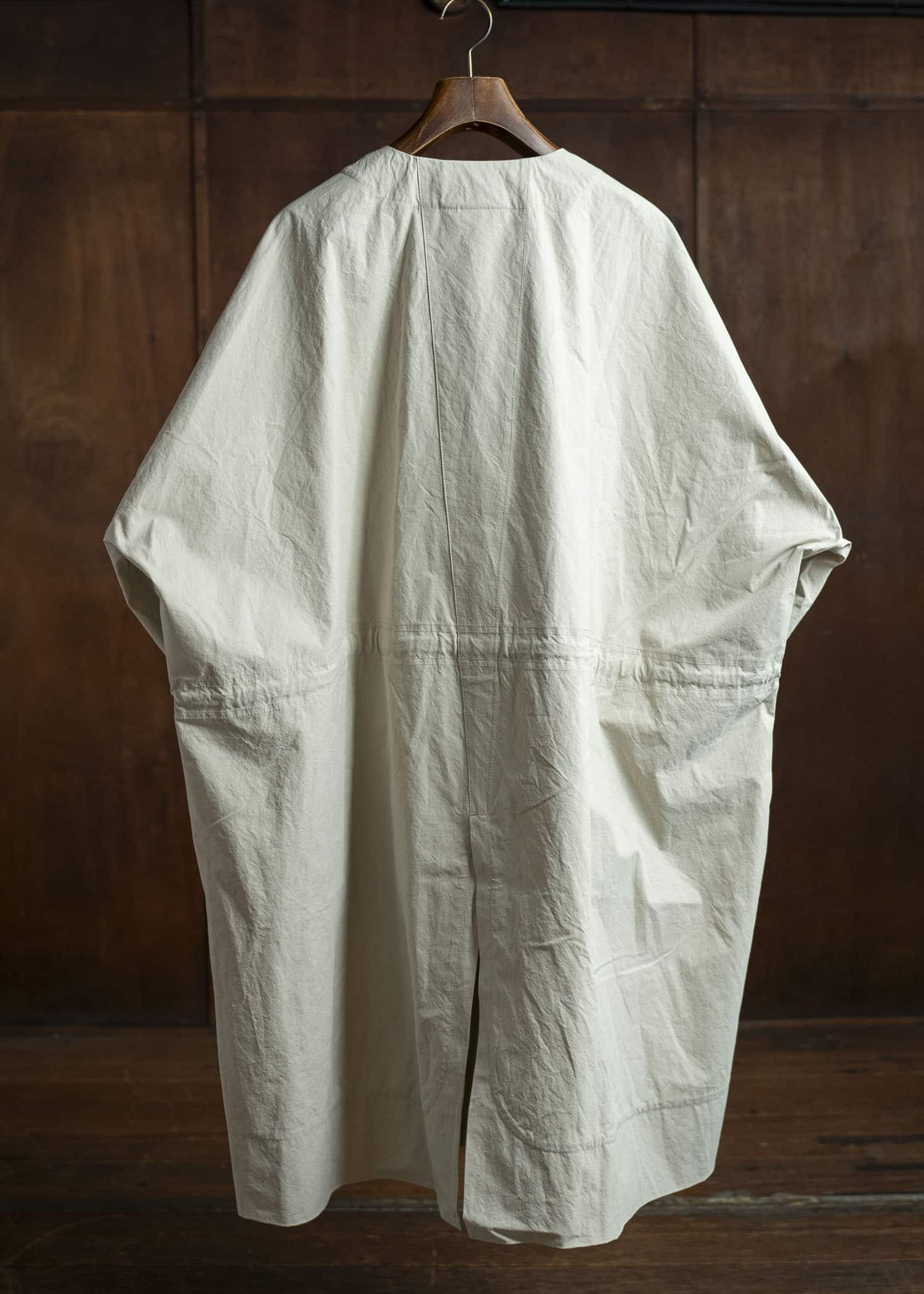 JAN-JAN VAN ESSCHE COAT#32-TIME WASHED CANVAS CHALK Long, Loose Fit Coat With Front Panel Pockets, Unlined With Detachable Collar Time Washed Canvas Chalk