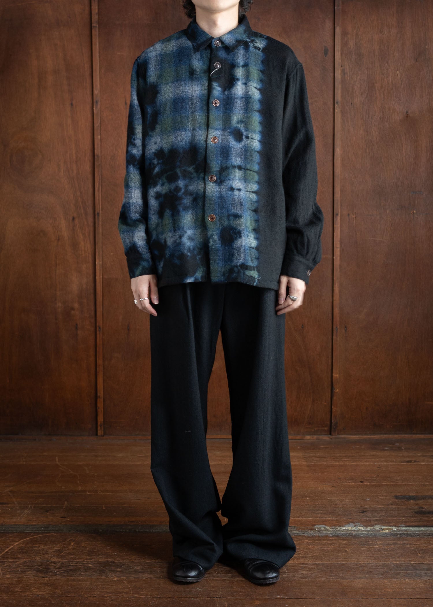 SUZUSAN Wool Cashmere Herri Ngbone Wide Trousers  Tesuji Shibori Fragment Black X Muddy Brown 5042WNK-021-1010