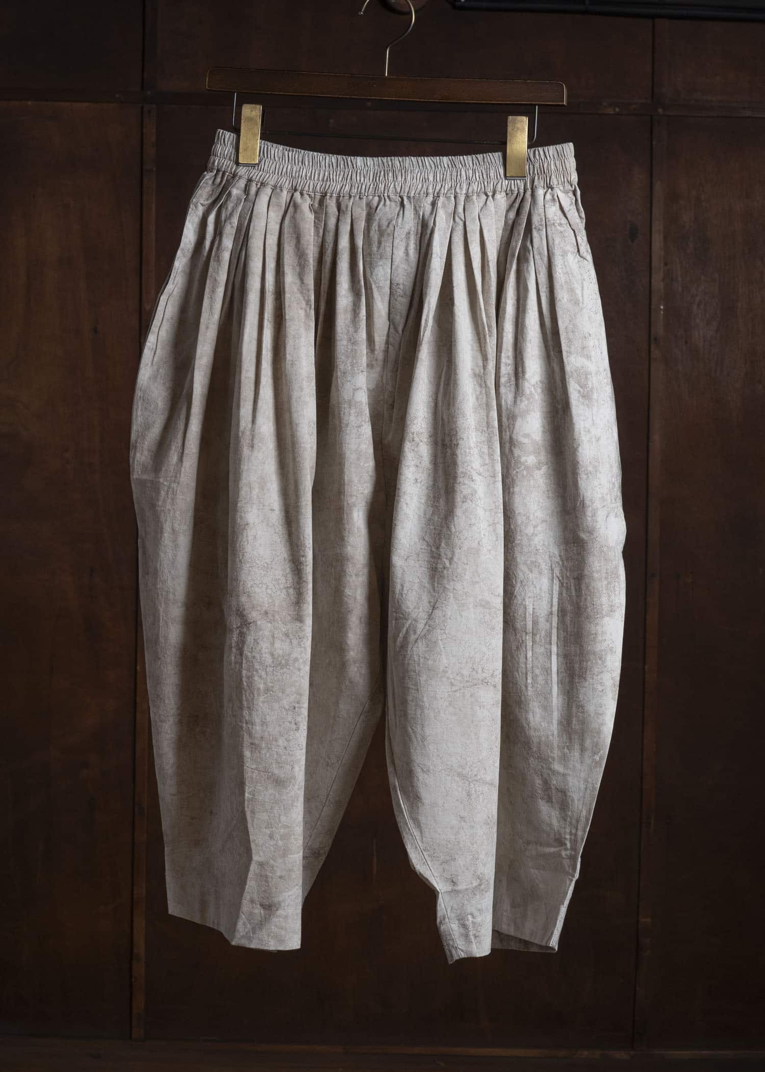 Gathering Textiles Roly Poly Shorts Cream Mud Resist Dabu Organic Cotton BSH01-DC-CR