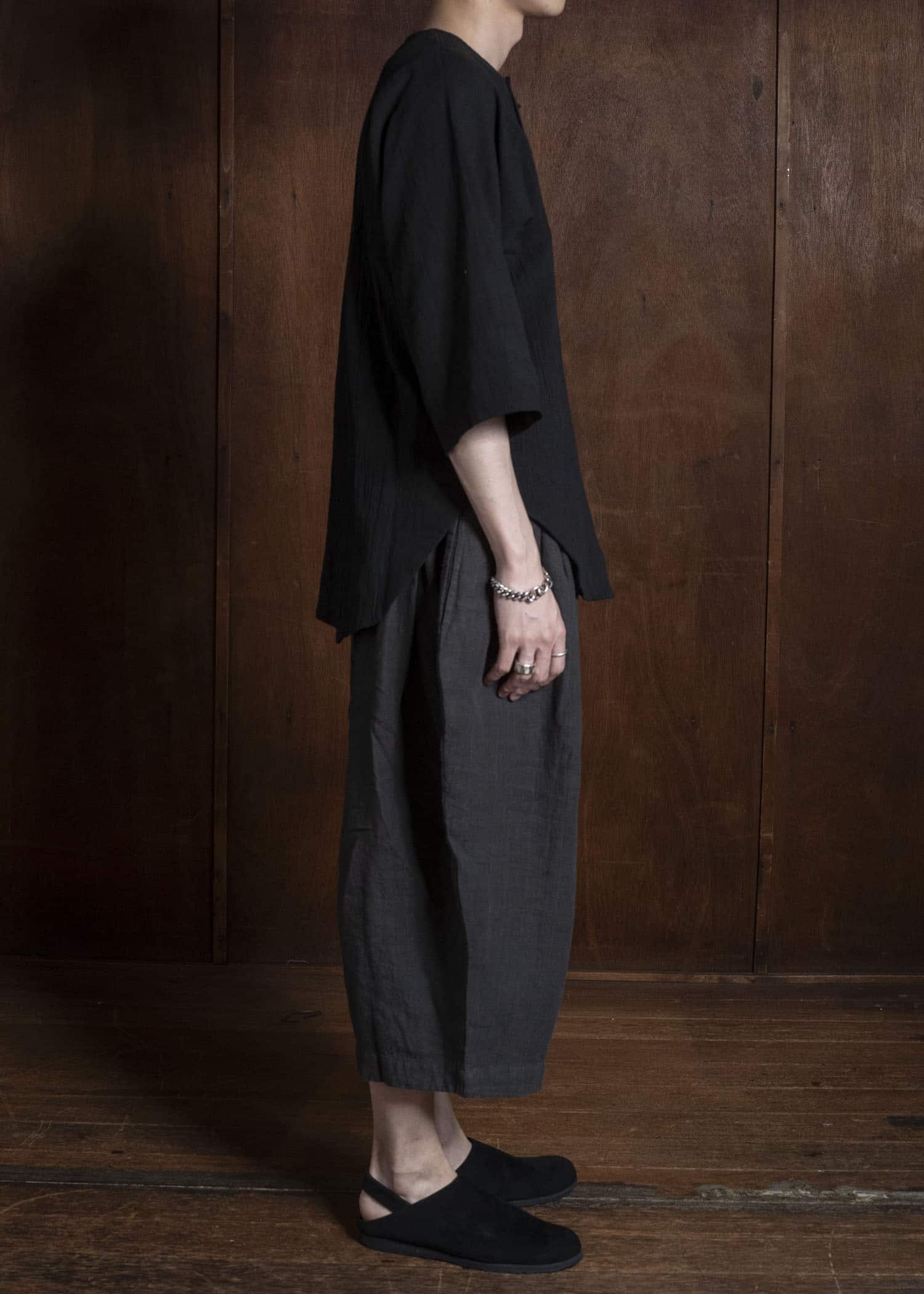 Gathering Textiles Roly Poly Shorts Organic Power Loom Linen BSH01-LI-BK
