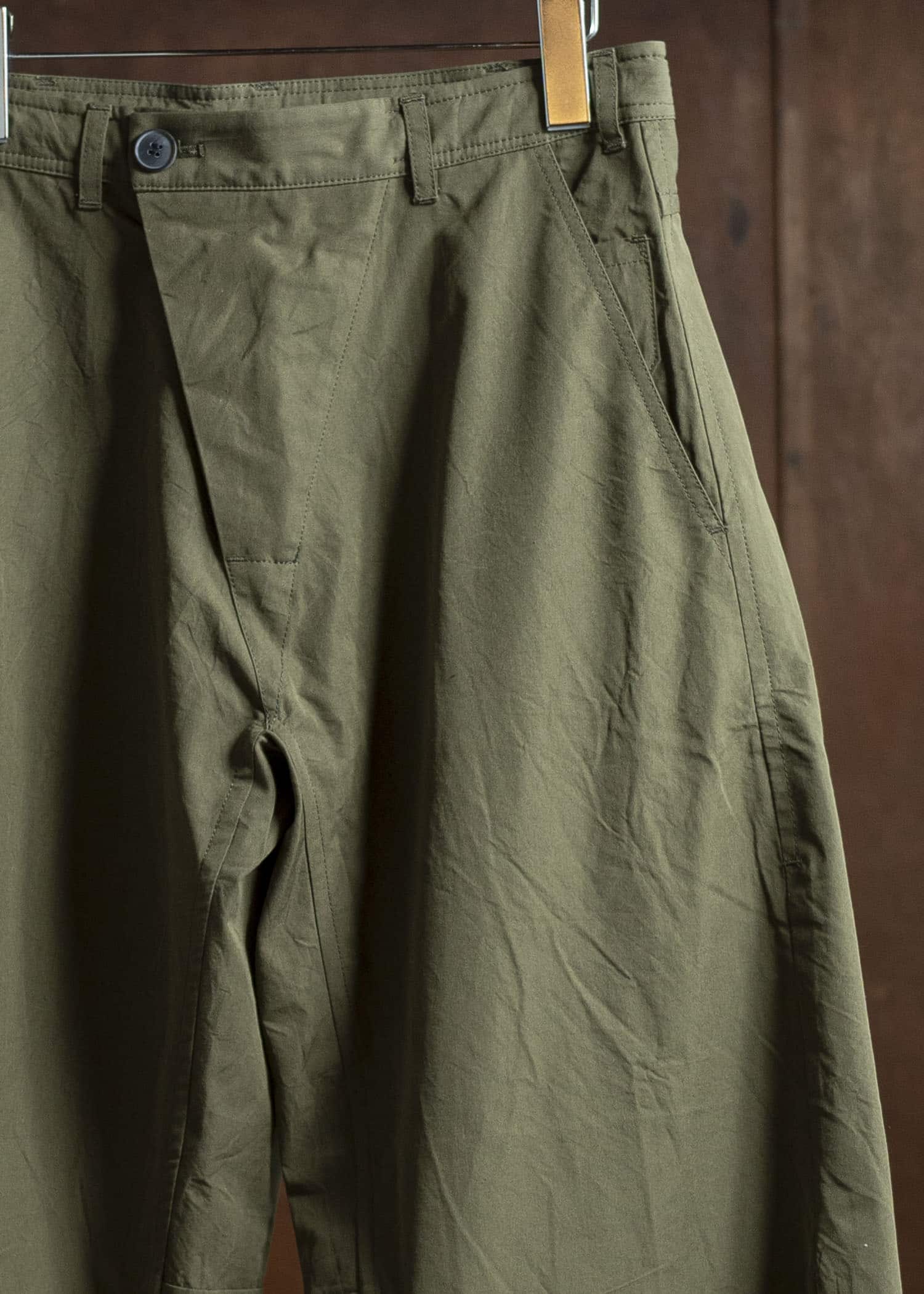 JAN-JAN VAN ESSCHE TROUSERS#84-COTTON SILK CANVAS ARMY GREEN Oversized 6-Pocket Workwear Style Trousers Cotton Silk Canvas Army Green