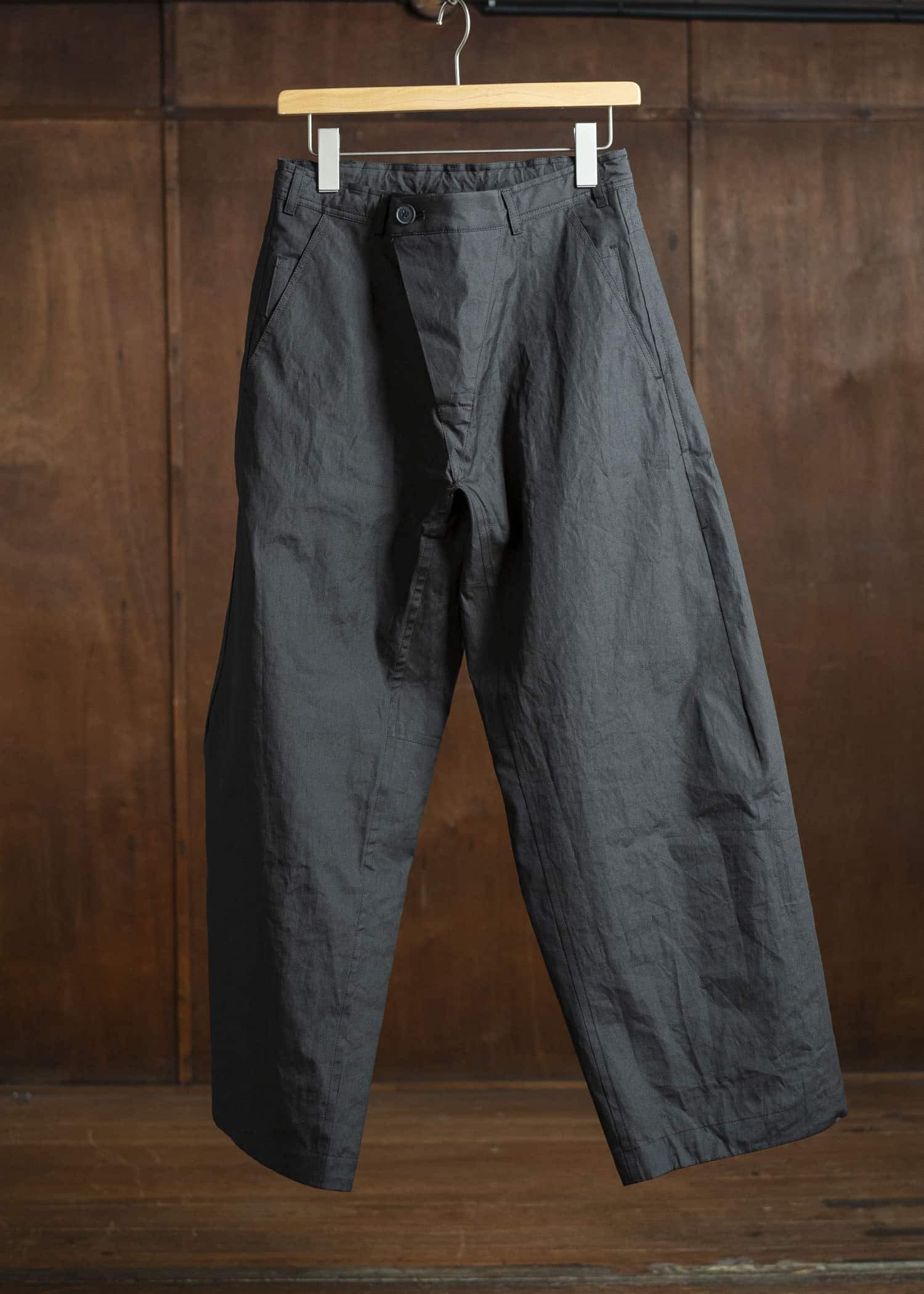 JAN-JAN VAN ESSCHE TROUSERS#84-COATED CLOTH TAR BLACK Oversized 6-Pocket Workwear Style Trousers Coated Cloth Tar Black