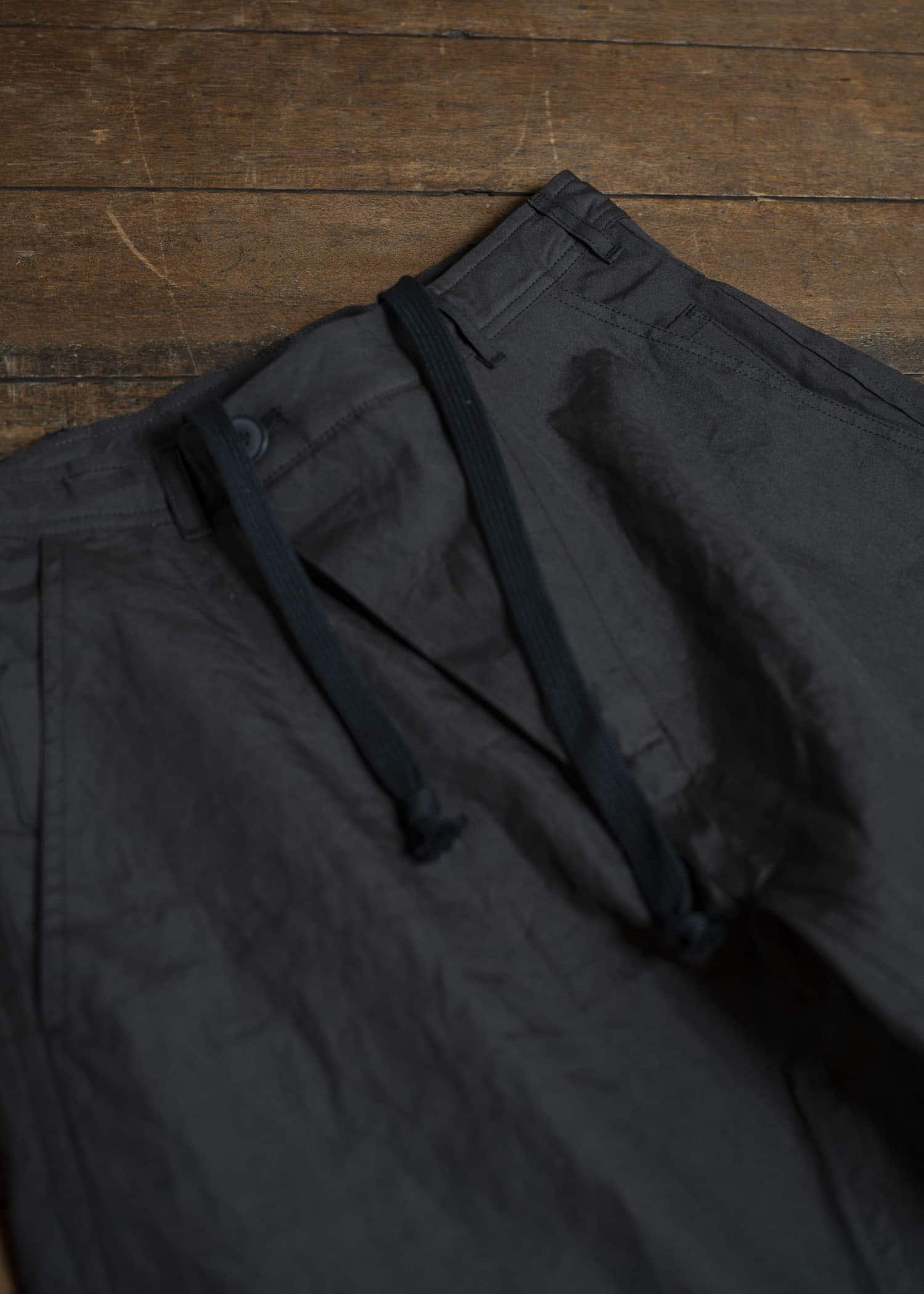 JAN-JAN VAN ESSCHE TROUSERS#84-COATED CLOTH TAR BLACK Oversized 6-Pocket Workwear Style Trousers Coated Cloth Tar Black