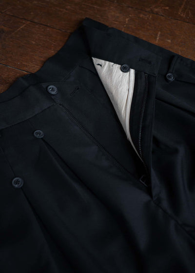 Professor.EE Pleated Shorts