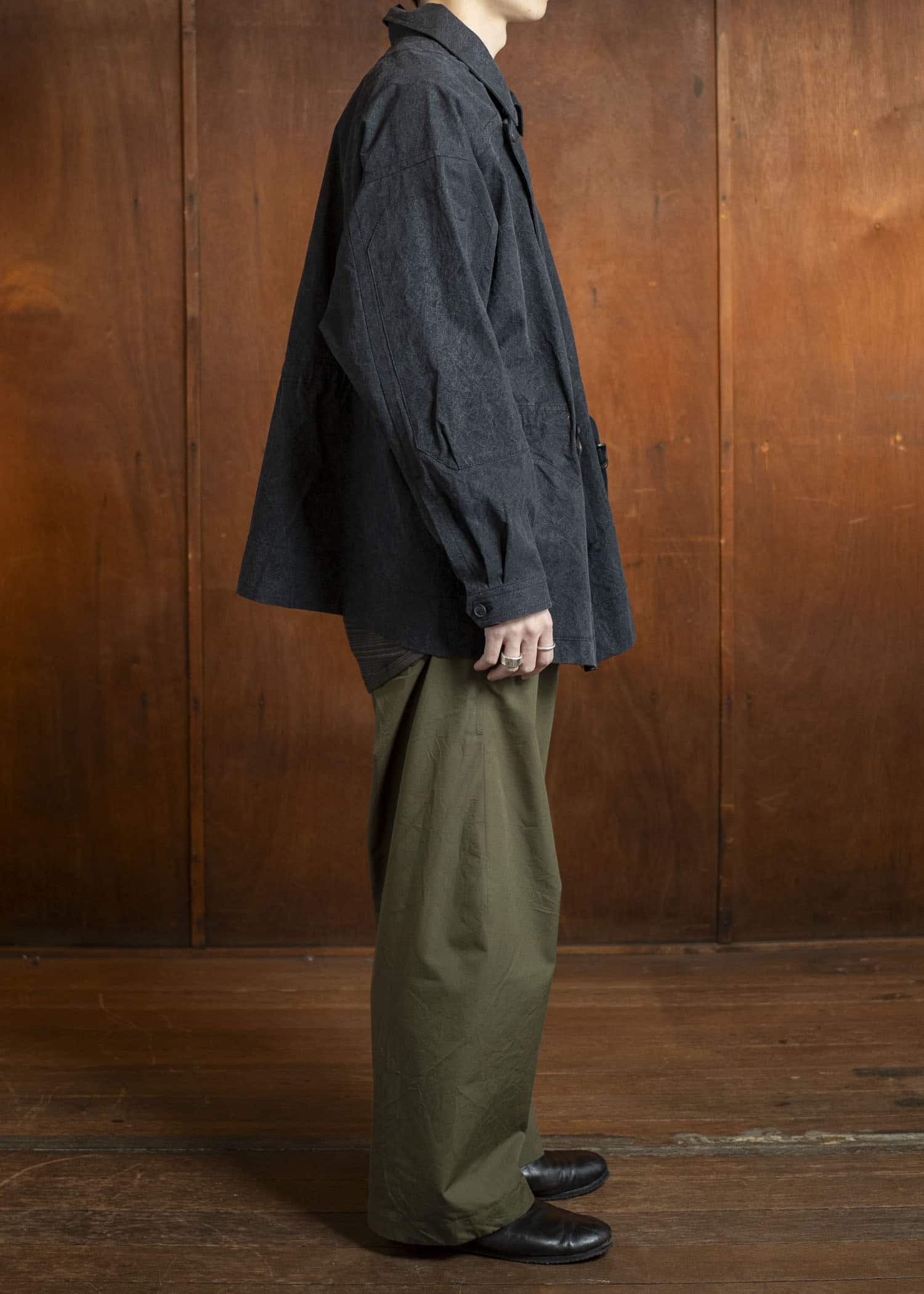 JAN-JAN VAN ESSCHE TROUSERS#84-COTTON SILK CANVAS ARMY GREEN Oversized 6-Pocket Workwear Style Trousers Cotton Silk Canvas Army Green