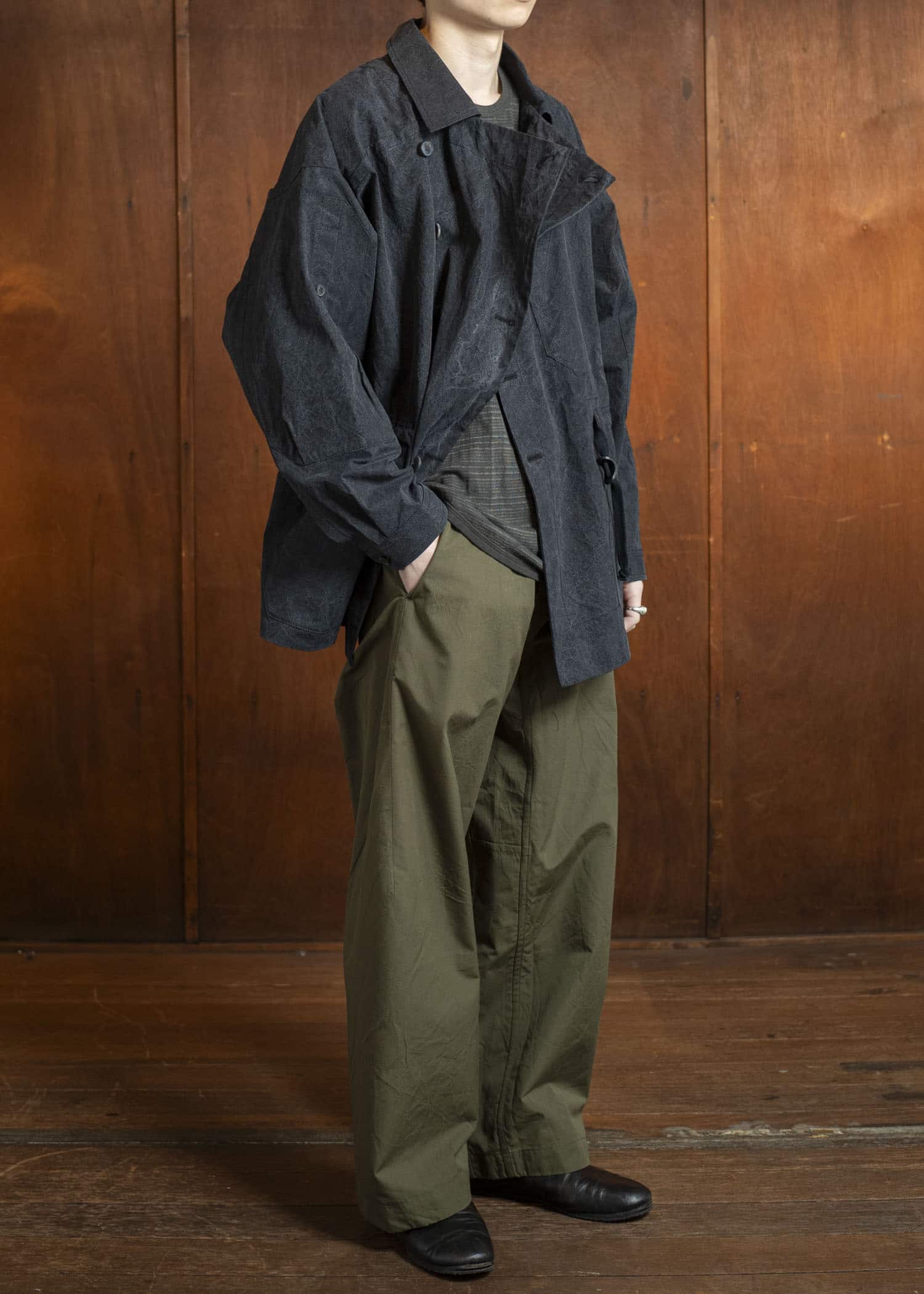 JAN-JAN VAN ESSCHE TROUSERS#84-COTTON SILK CANVAS ARMY GREEN Oversized 6-Pocket Workwear Style Trousers Cotton Silk Canvas Army Green