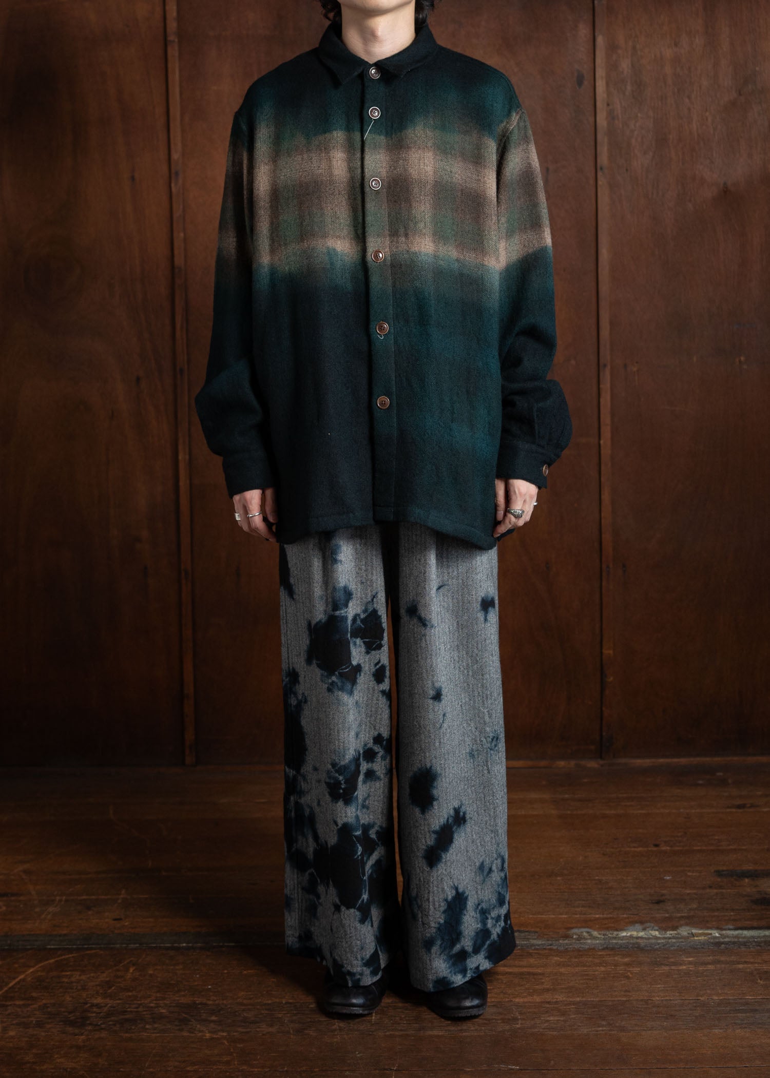 SUZUSAN Wool Cashmere Herringbone Drawstring Wide Pants / Madara Shibori Black X Black 5041WNK-010-1010