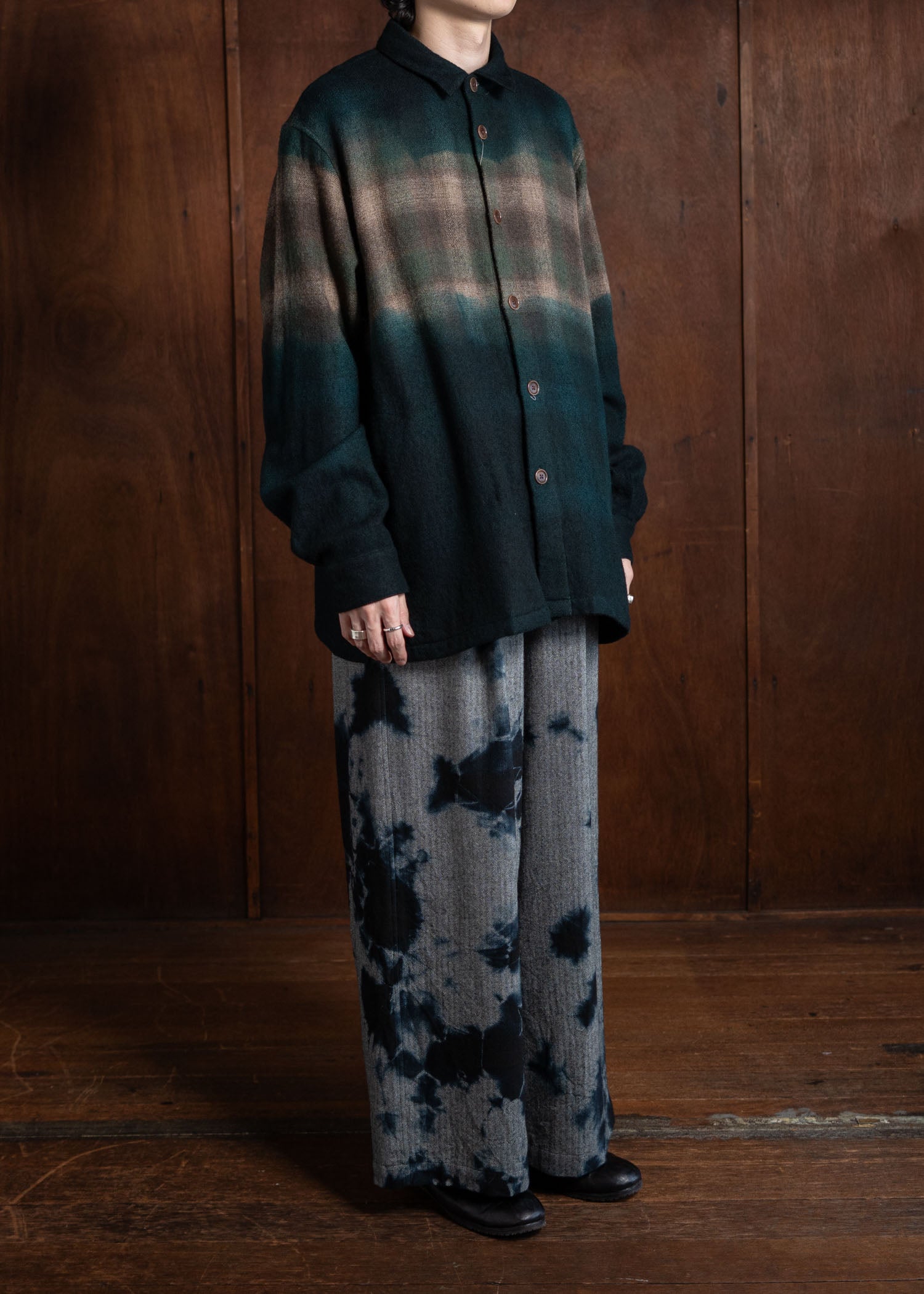 SUZUSAN Wool Cashmere Herringbone Drawstring Wide Pants / Madara Shibori Black X Black 5041WNK-010-1010