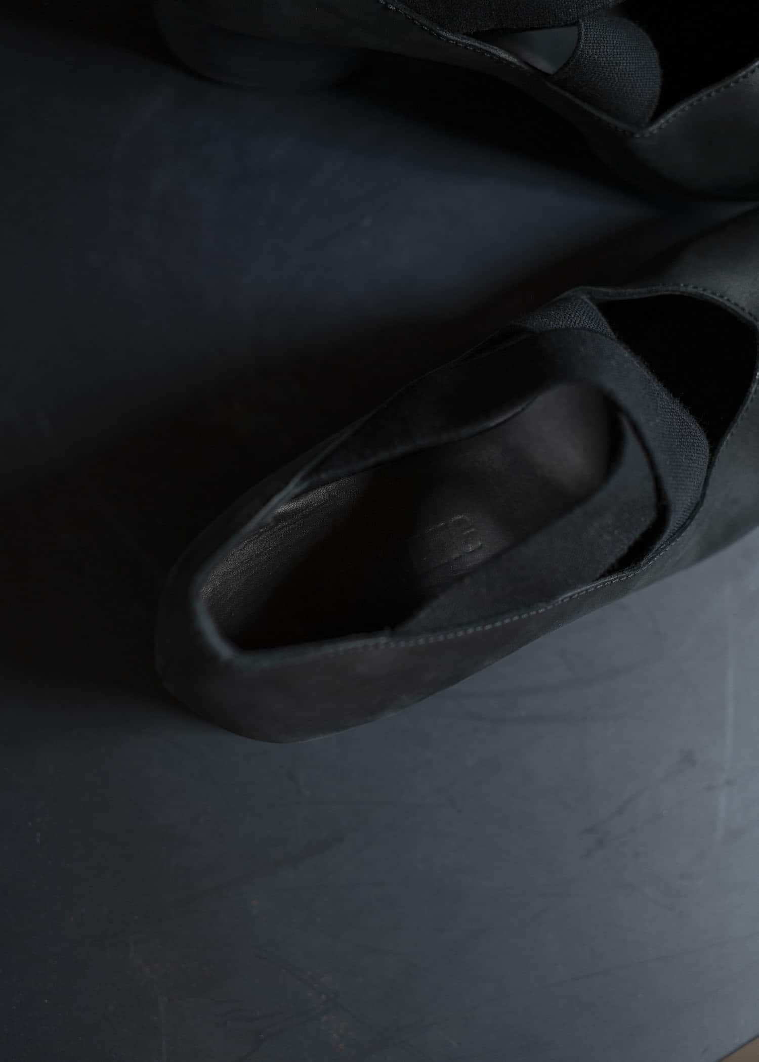 UMA WANG US9128 HIGH BALLET STRAP uw900 - black