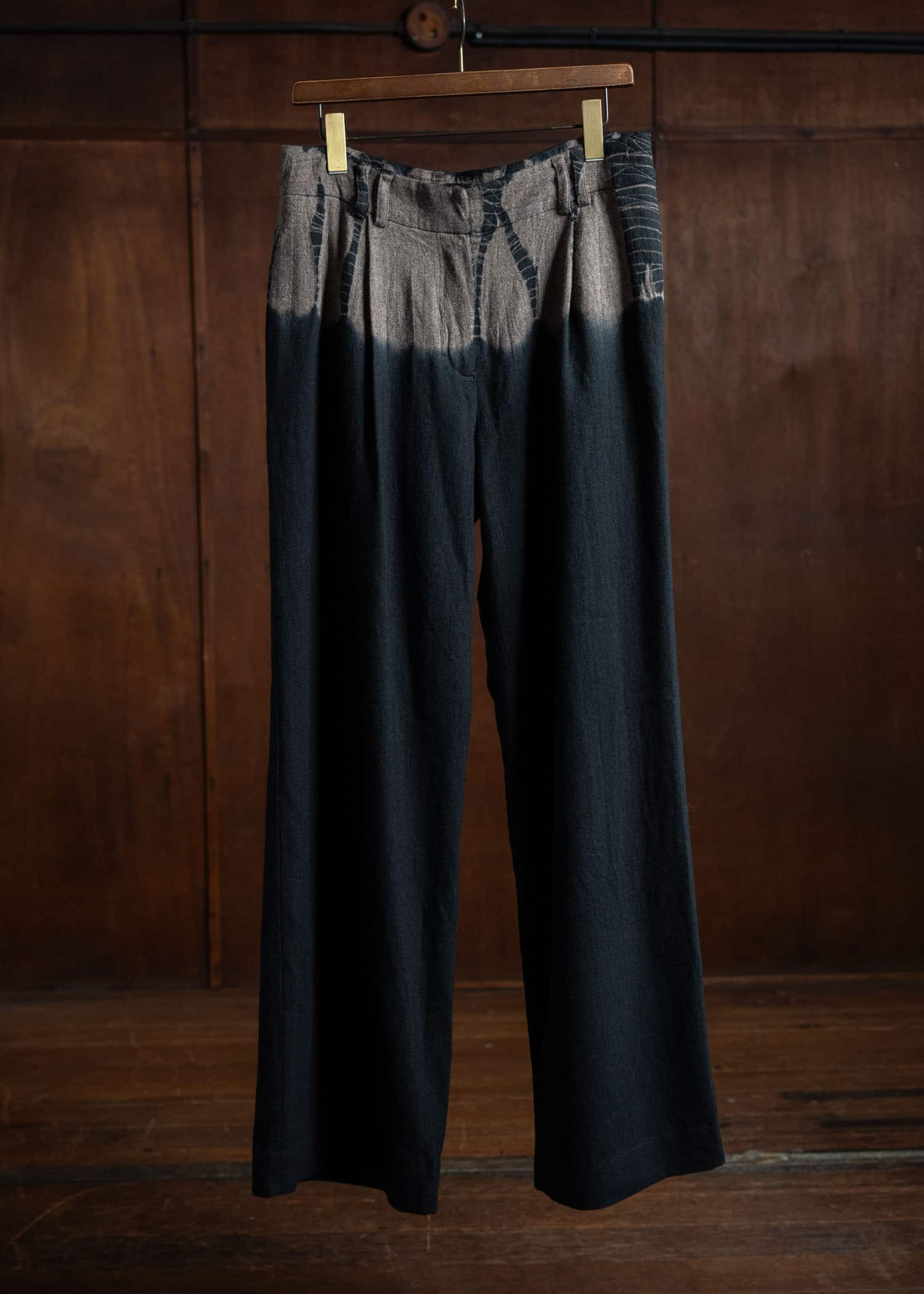 SUZUSAN Wool Cashmere Herri Ngbone Wide Trousers  Tesuji Shibori Fragment Black X Muddy Brown 5042WNK-021-1010