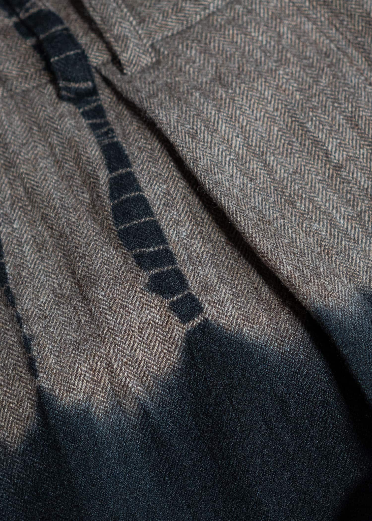 SUZUSAN Wool Cashmere Herri Ngbone Wide Trousers  Tesuji Shibori Fragment Black X Muddy Brown 5042WNK-021-1010