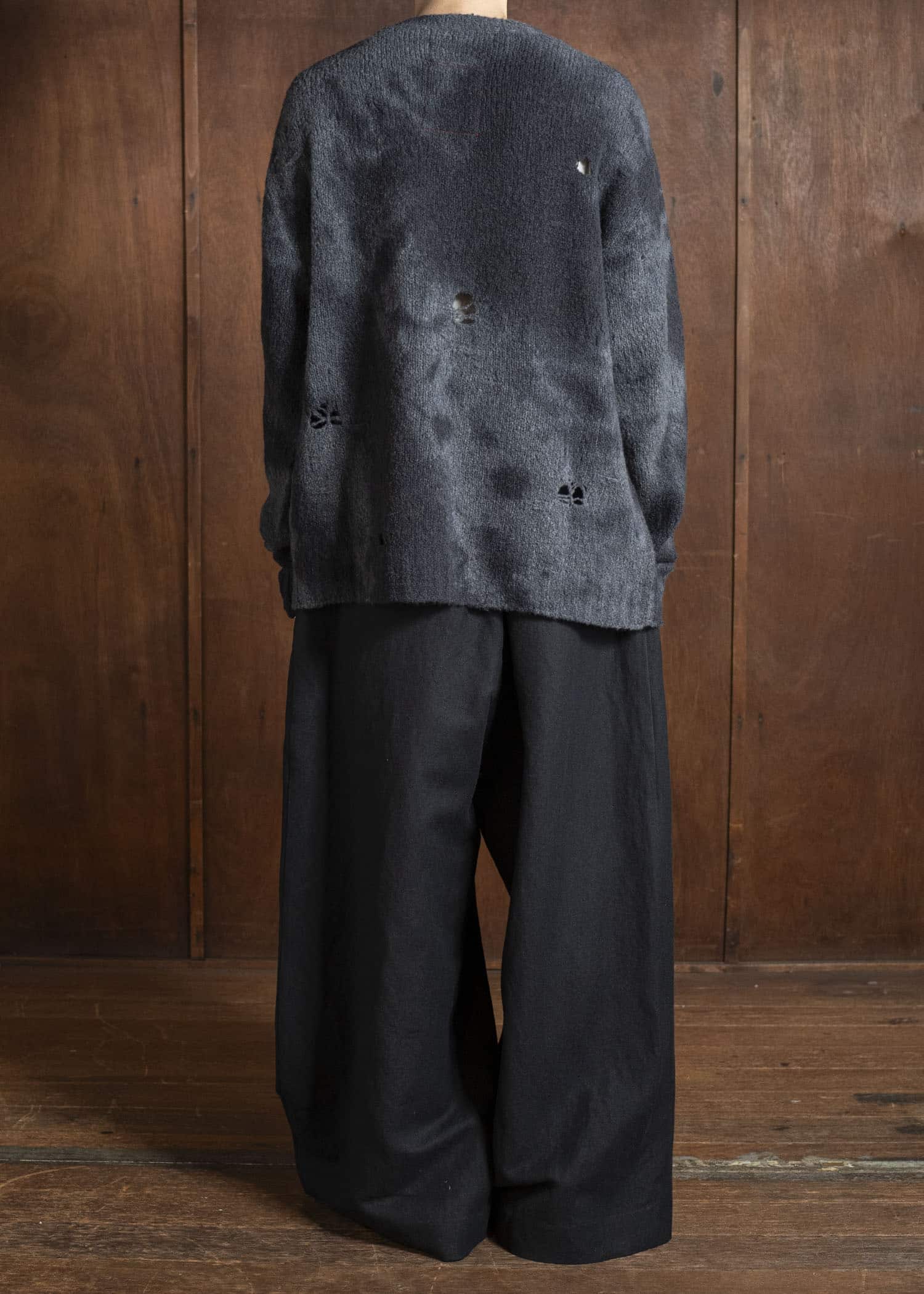 UMA WANG UK7595 ROUND NECK TOP uw890 - dark grey