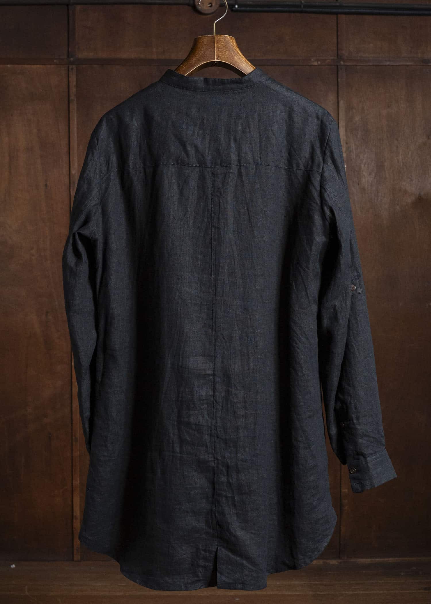 Aleksandr Manamis Linen Collarless Shirt