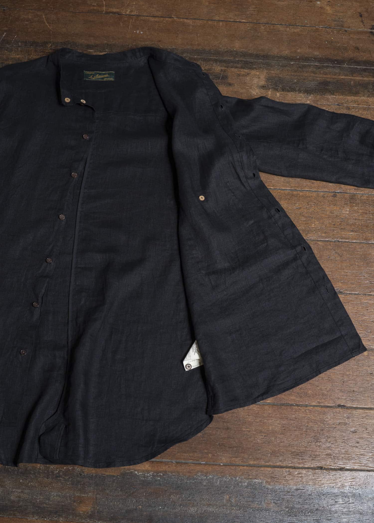 Aleksandr Manamis Linen Collarless Shirt