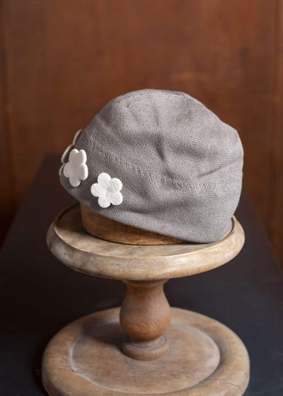 SCHA ART#1717-grey beige/ecru #2-7 FLOWERS-W“