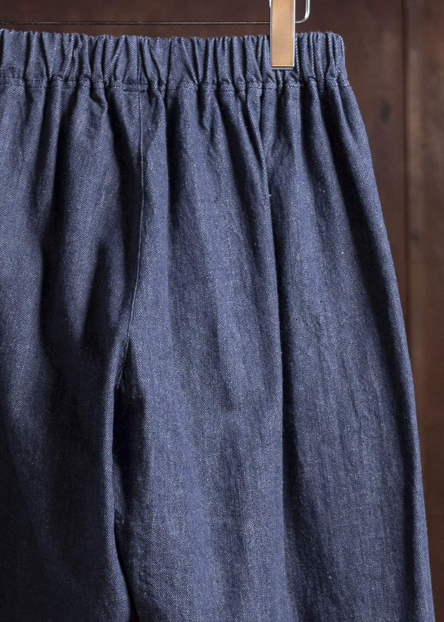 Jurgen Lehl カーディデニムレンテンテーパードパンツ Navy J0551FPM353