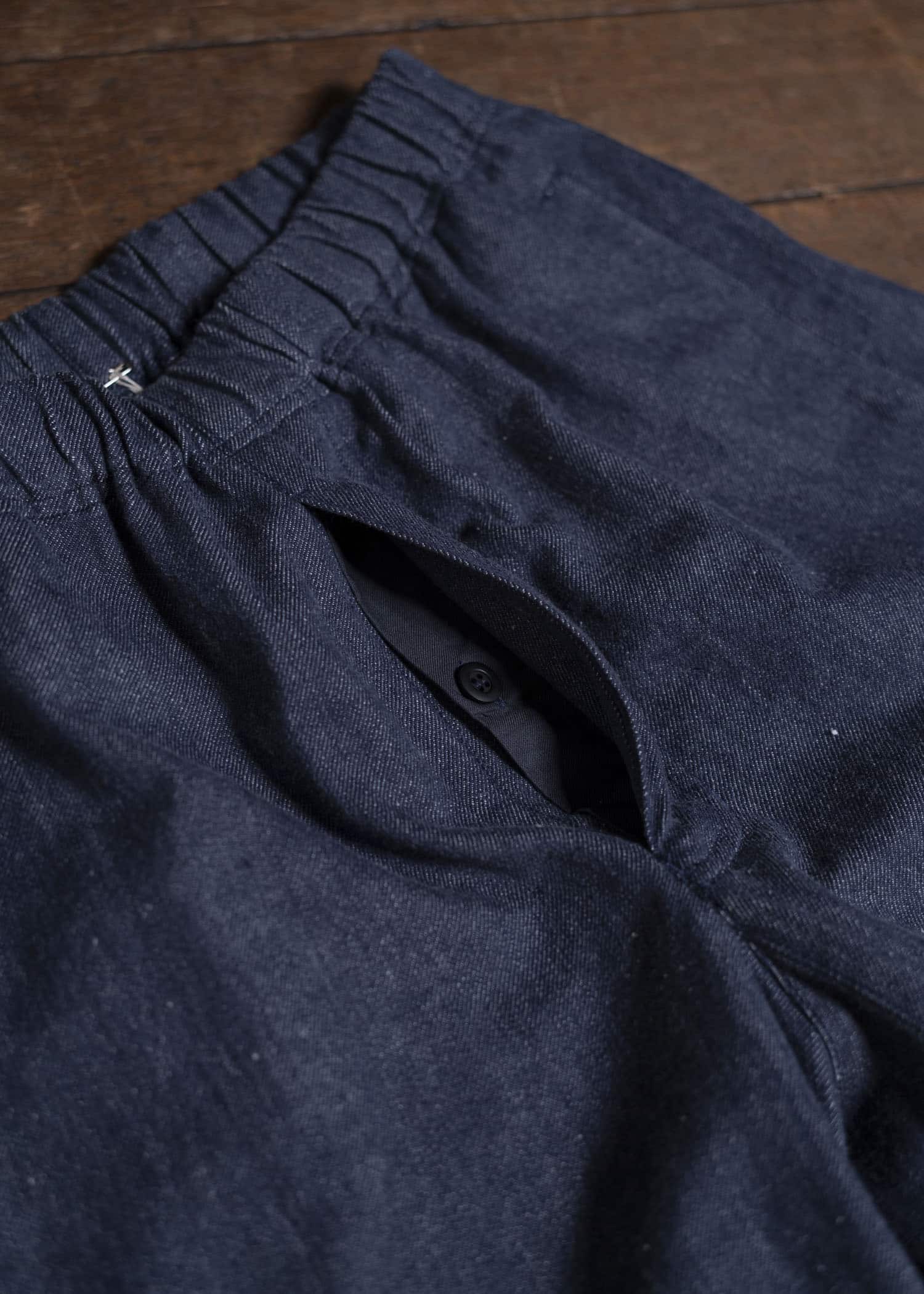 Jurgen Lehl カーディデニムレンテンテーパードパンツ Navy J0551FPM353