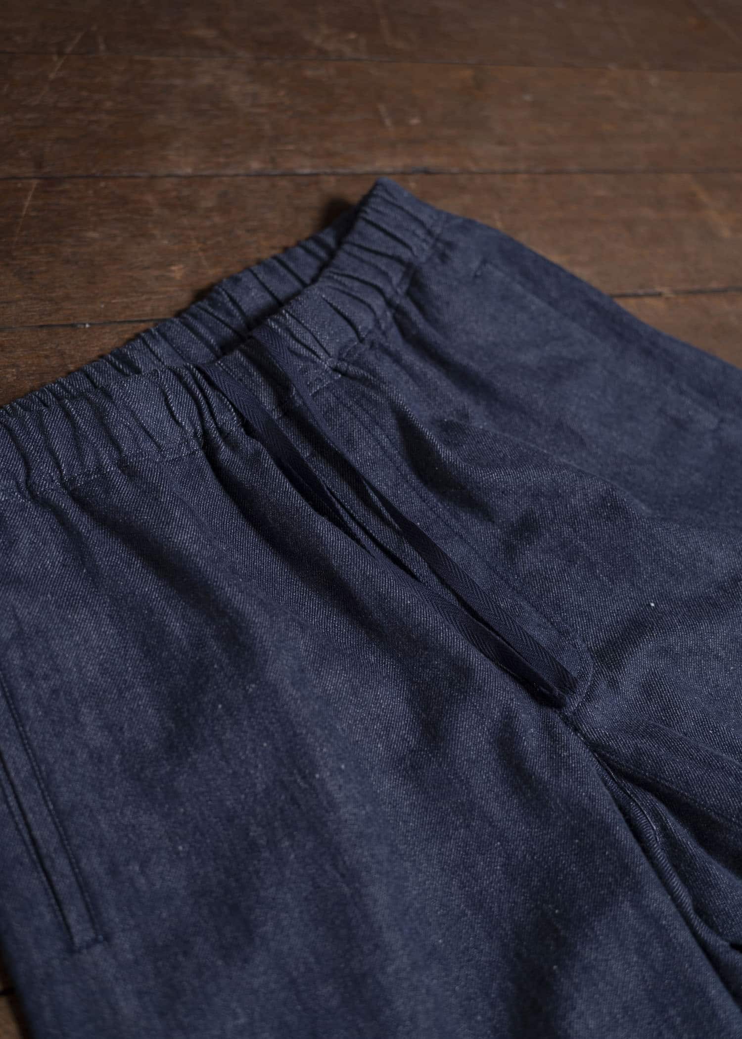 Jurgen Lehl カーディデニムレンテンテーパードパンツ Navy J0551FPM353