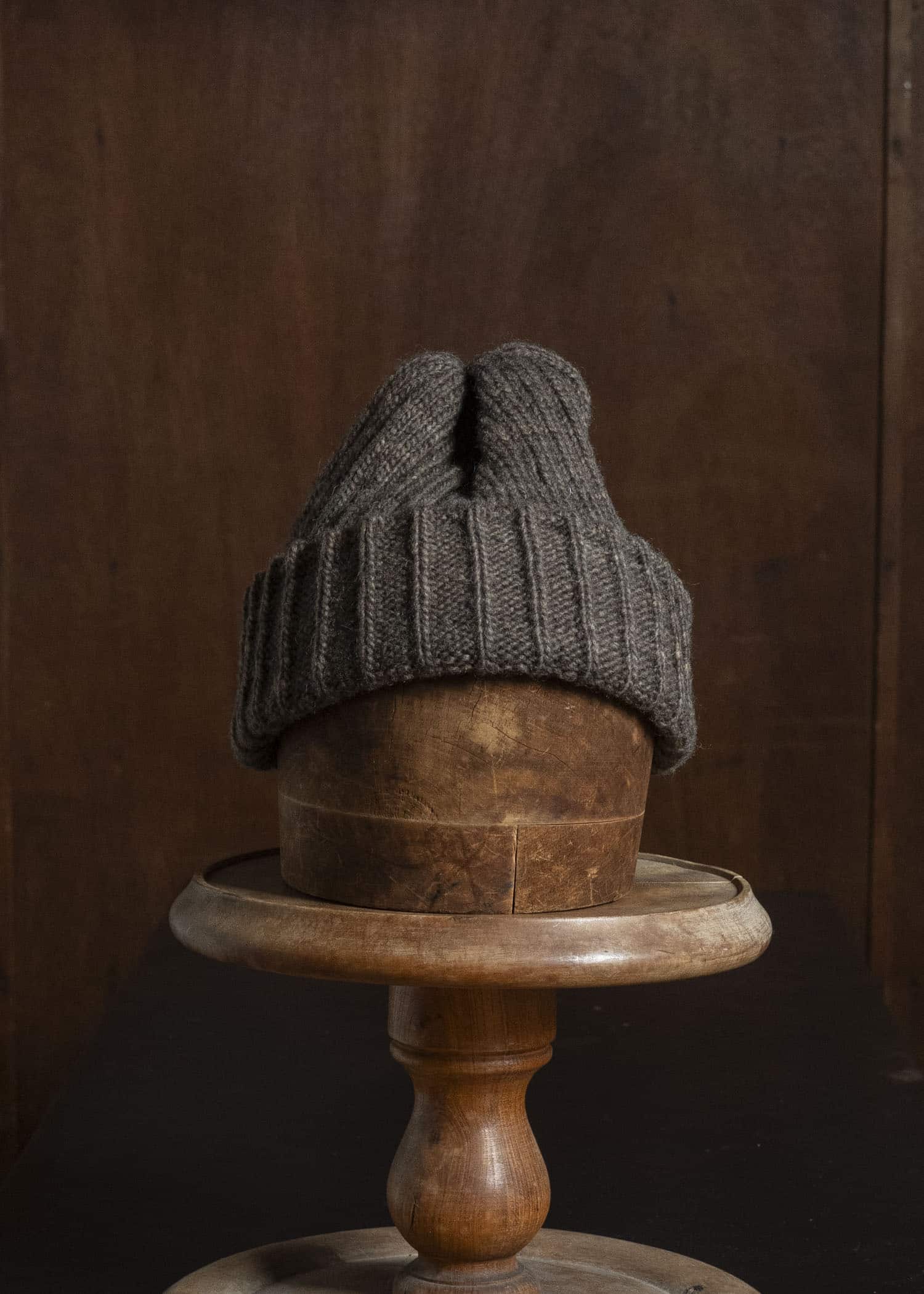MARK.S MS0088 HAND KNIT CAP LOGWOOD