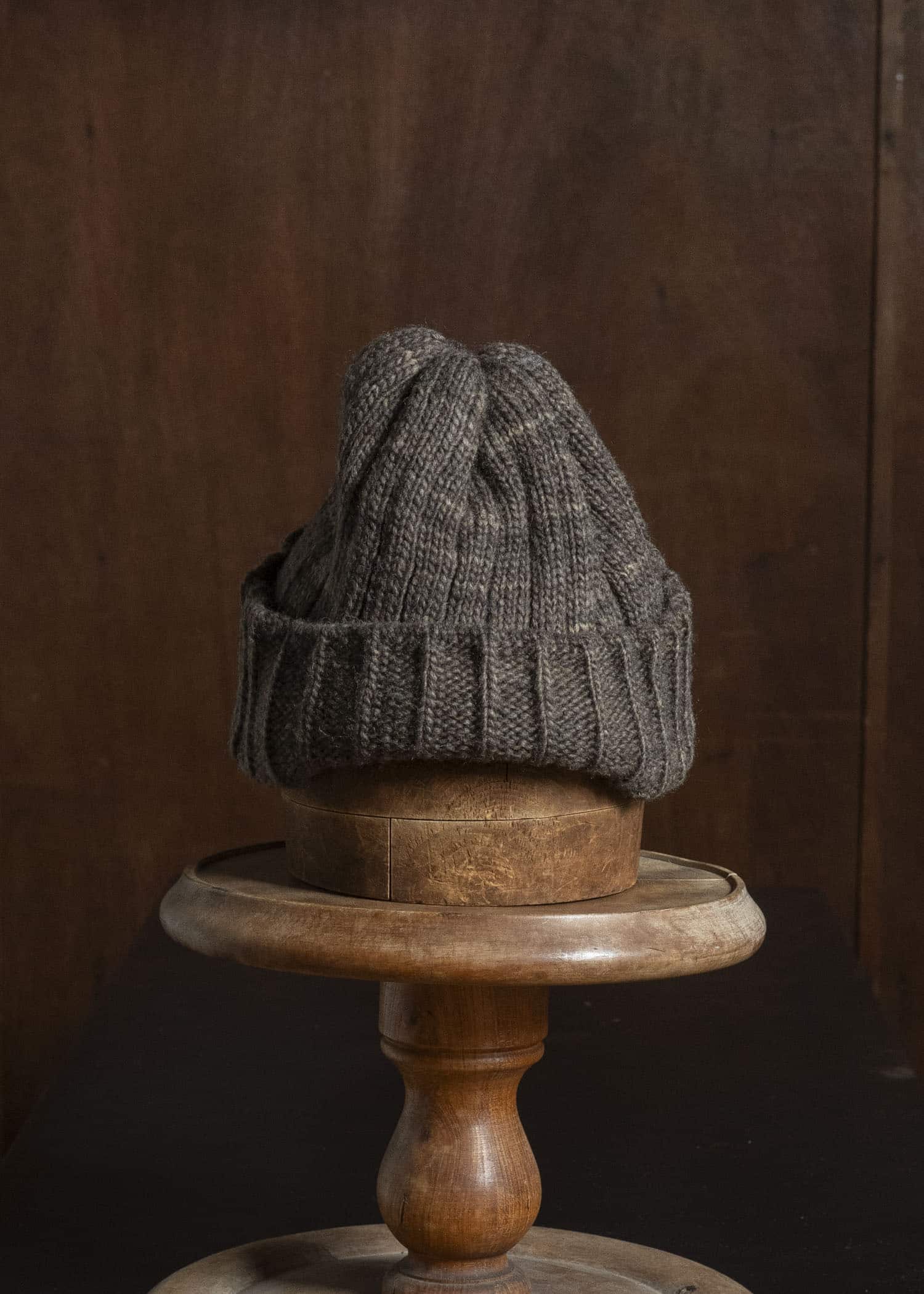 MARK.S MS0088 HAND KNIT CAP LOGWOOD