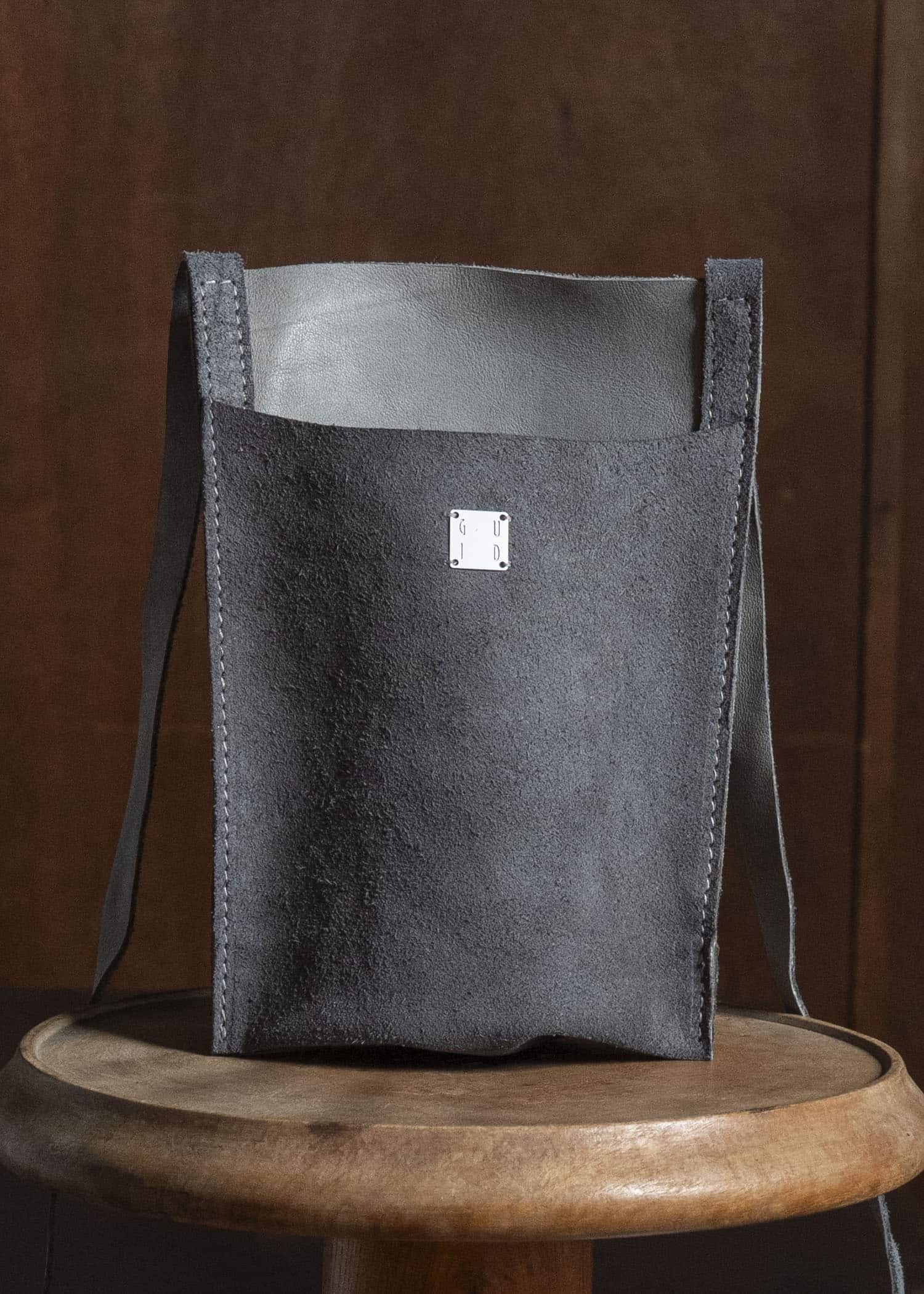 GUIDI PKT1 PHONE HOLDER SHOULDER CASE SOFT HORSE REVERSE CV183T