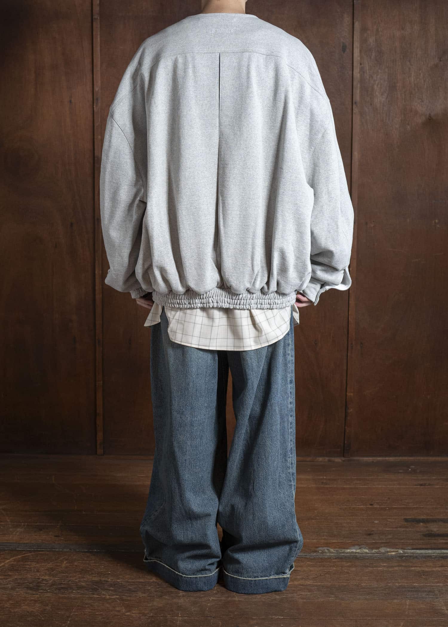 HED MAYNER EMBROIDERED SWEATSHIRT HB211B-030- MEDIUM GREY HMMB72026T- HB211B