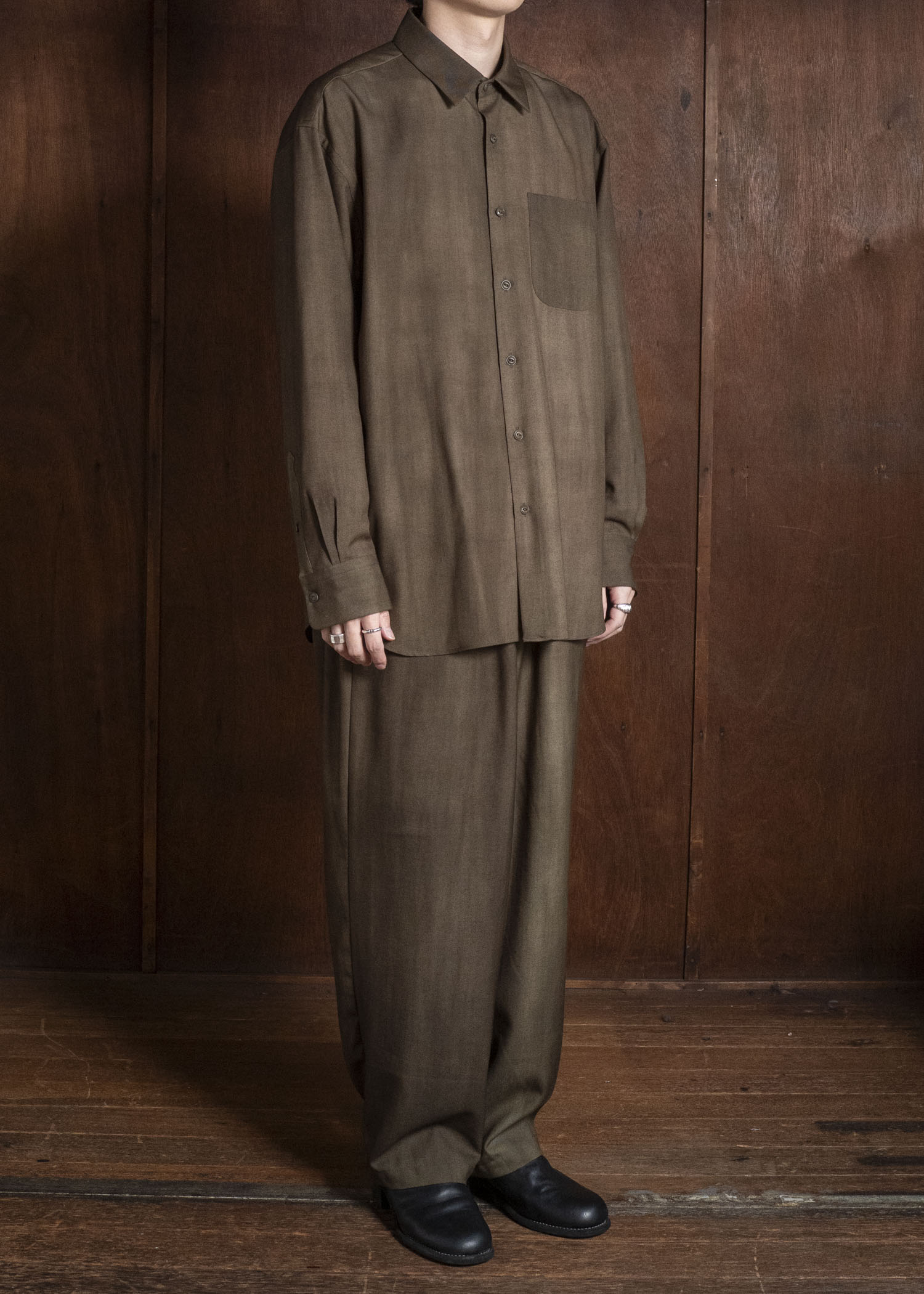 YOKO SAKAMOTO YS-26AW-55-OLIVE × BEIGE Regular Collar Shirt OLIVE × BEIGE