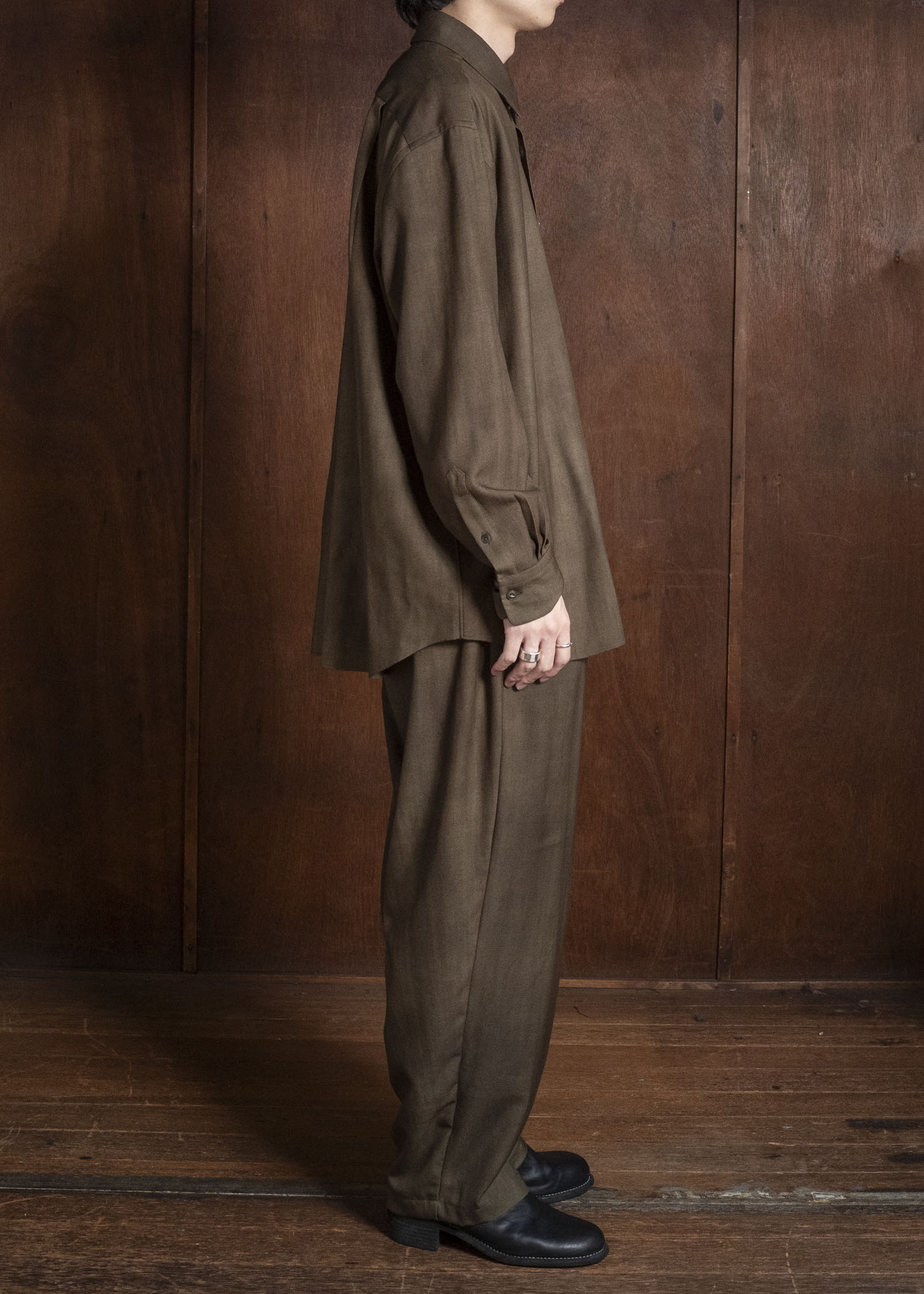 YOKO SAKAMOTO YS-26AW-55-OLIVE × BEIGE Regular Collar Shirt OLIVE × BEIGE