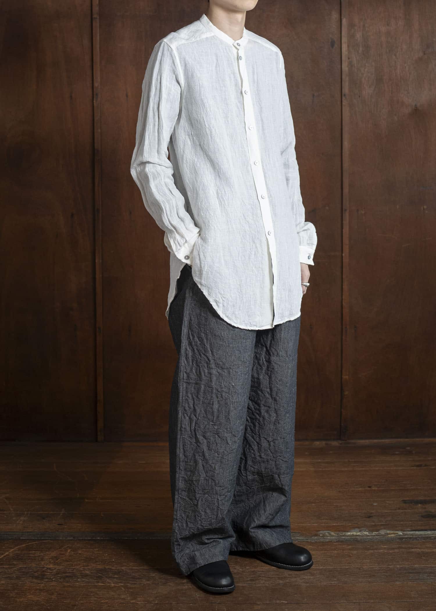 amachi. Side Slit Shirt AY00-7-3 Off White