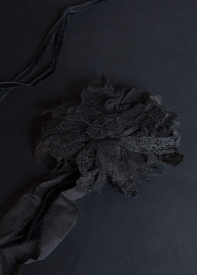 Peng Tai Floral Choker Black PW25F01-2