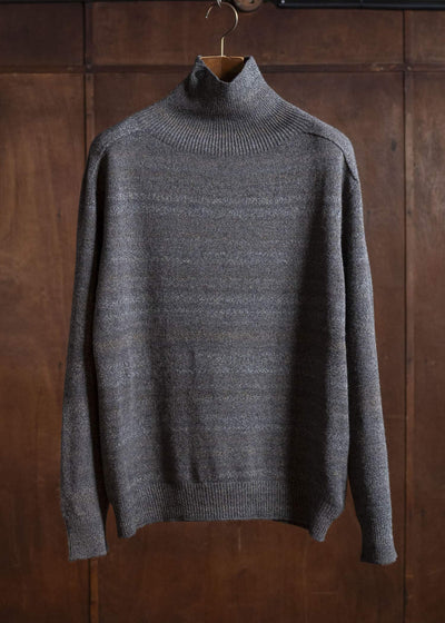 amachi. Gradation High Neck Knit AY17K-4077 Gray Beige