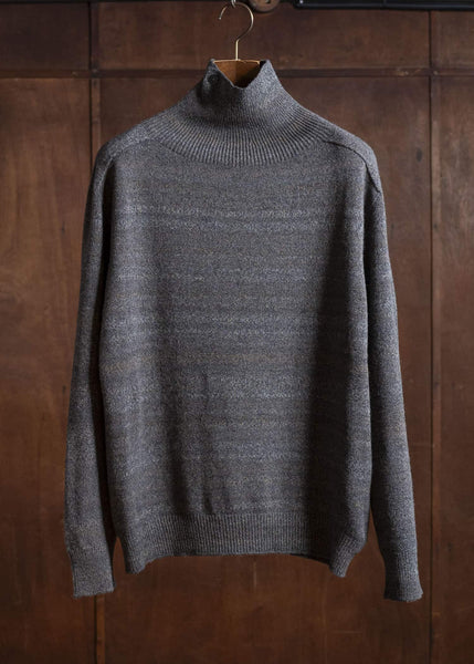 amachi. Gradation High Neck Knit AY17K-4077 Gray Beige