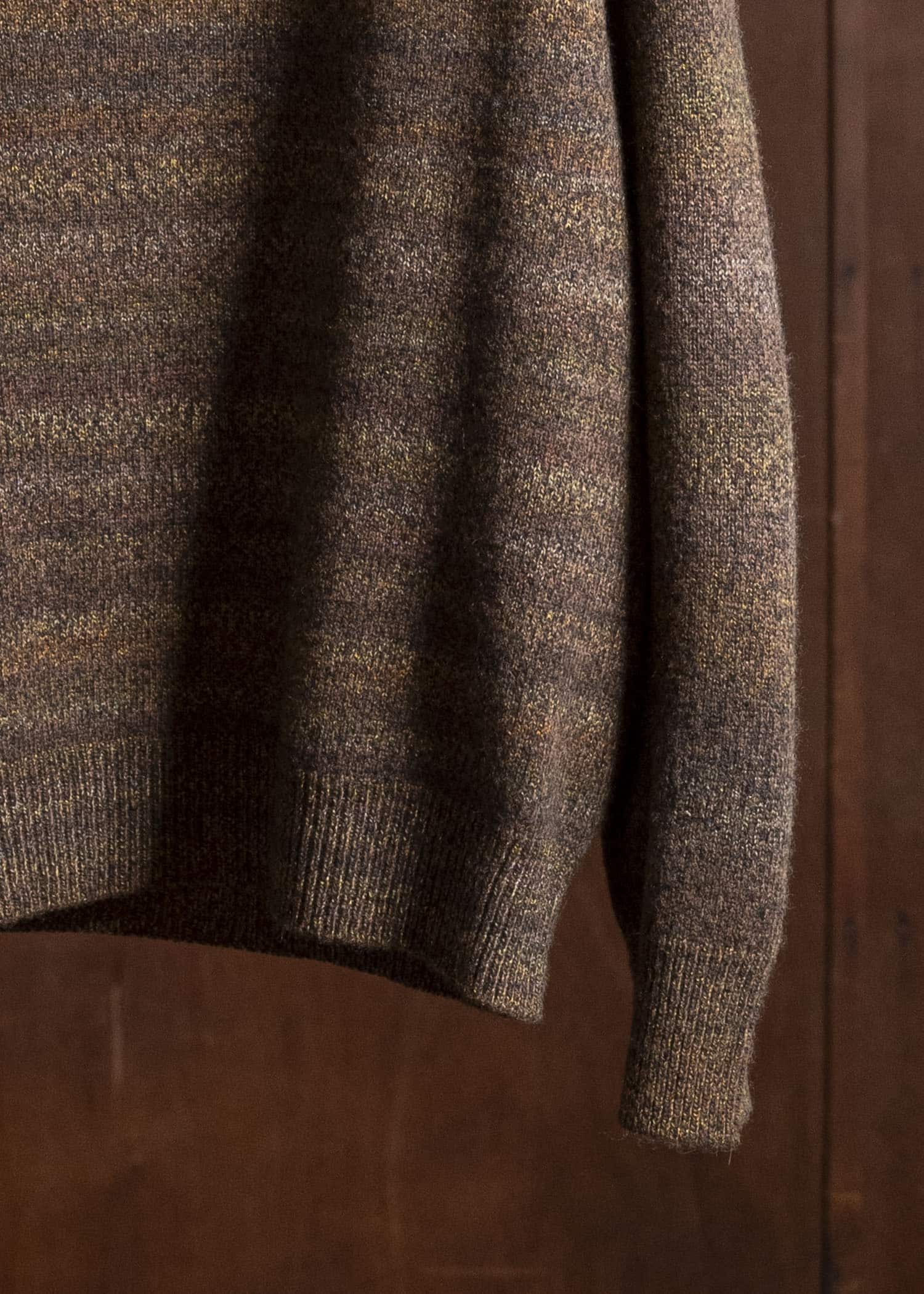 amachi. Gradation High Neck Knit AY17K-4077 Red Brown