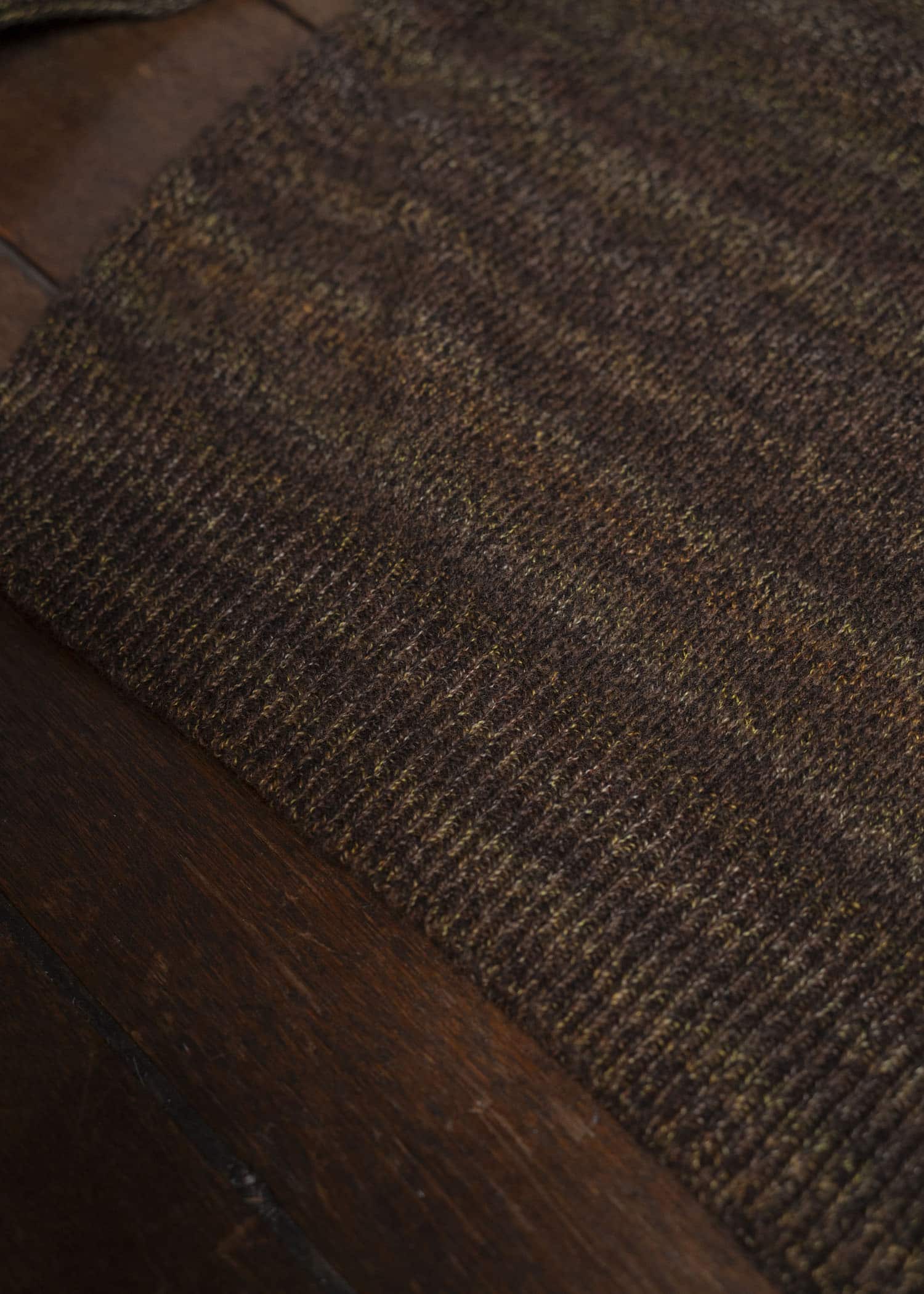 amachi. Gradation High Neck Knit AY17K-4077 Red Brown