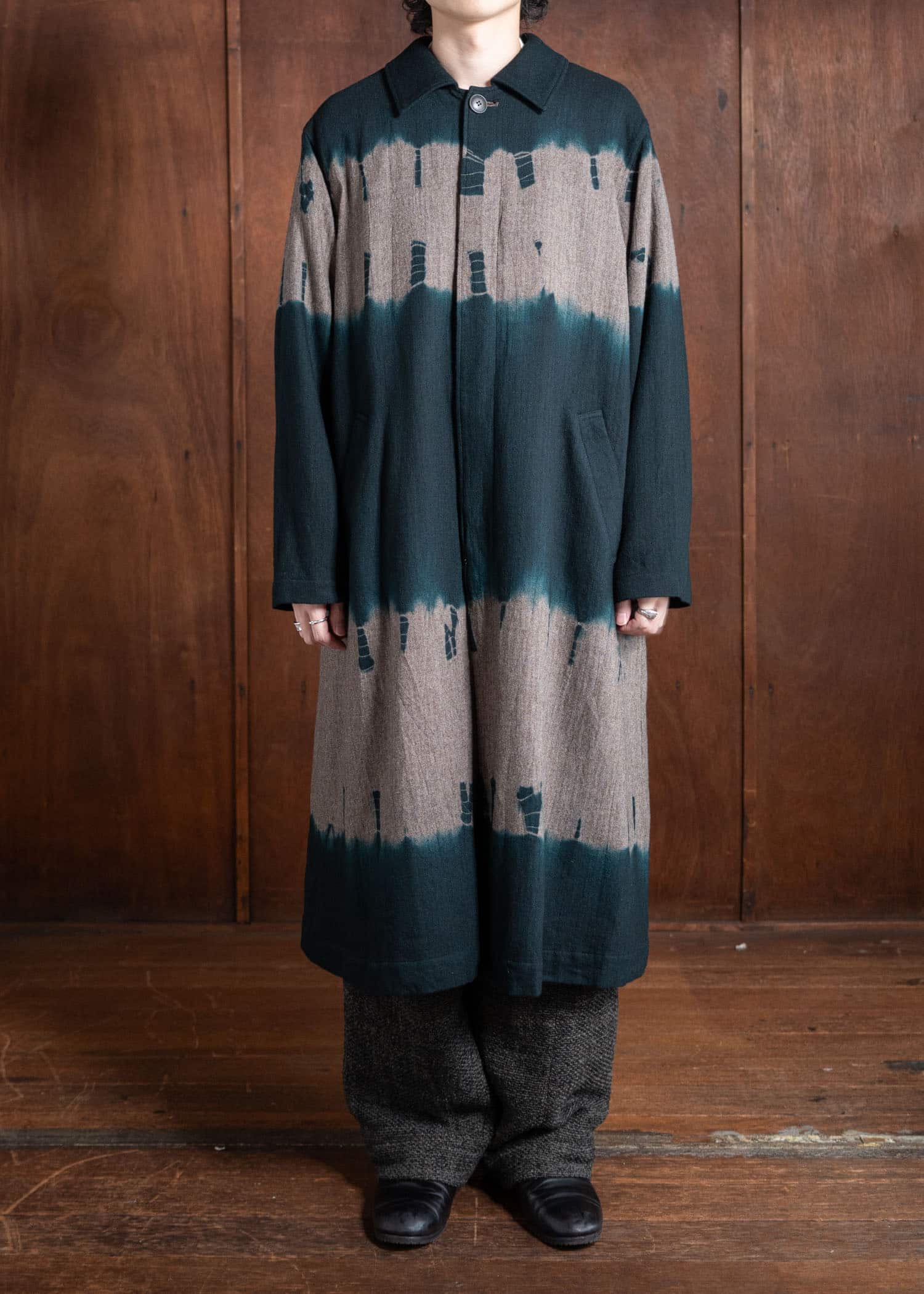 SUZUSAN Wool Cashmere Herri Ngbone Long Coat Boushi Yoroidan Shibori Spruce X Mud Dy Brown 8037WNK-350-5467