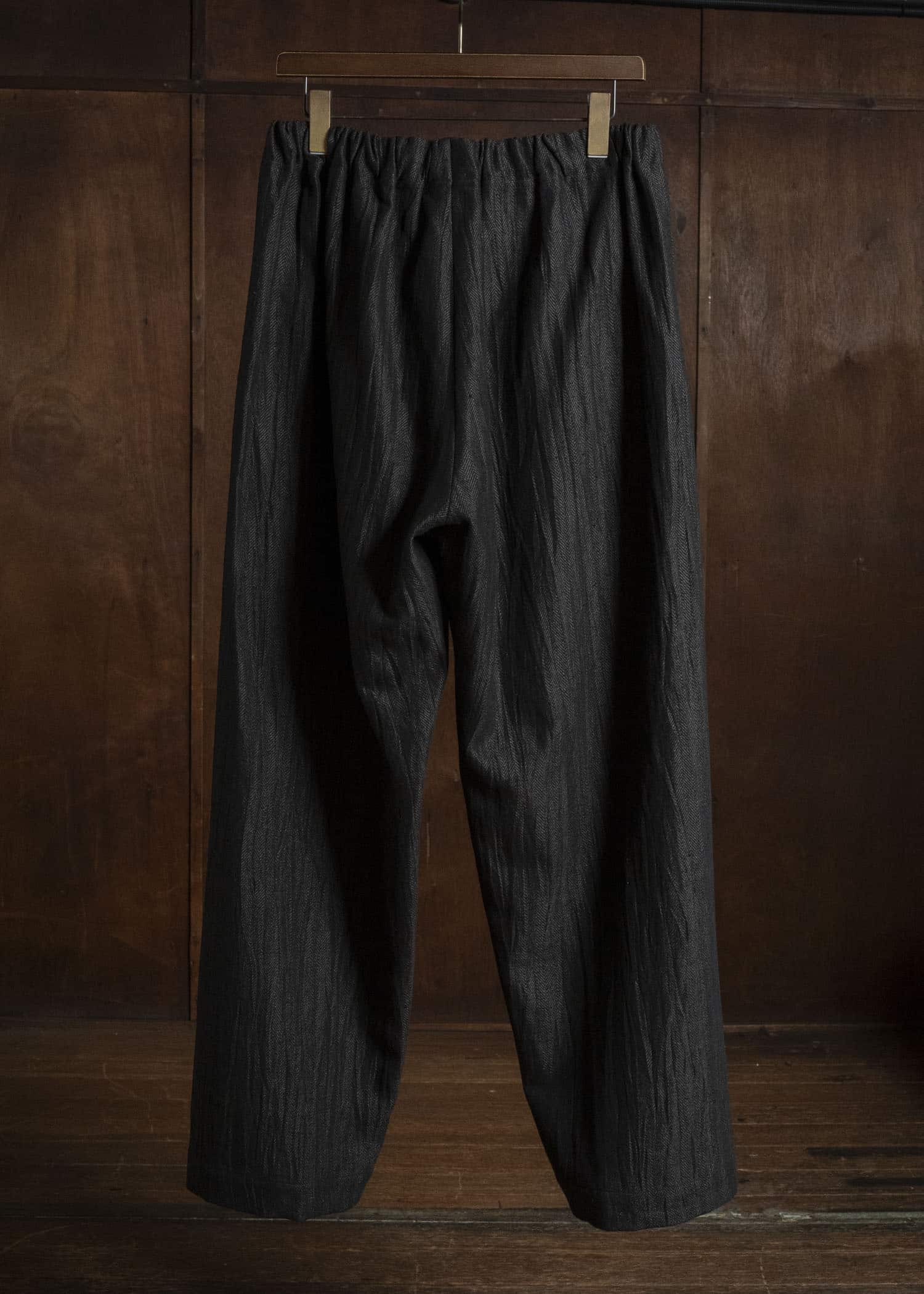 Jurgen Lehl J0164FPM522-95 ウールリネンシワ加工パンツ 黒茶